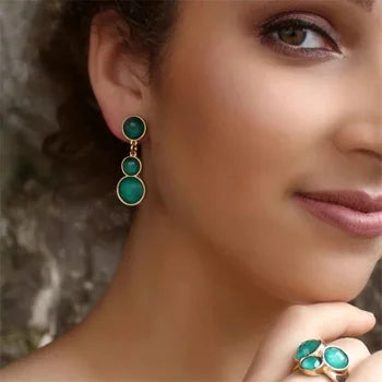 Brinco de Esmeralda Folhado a Ouro