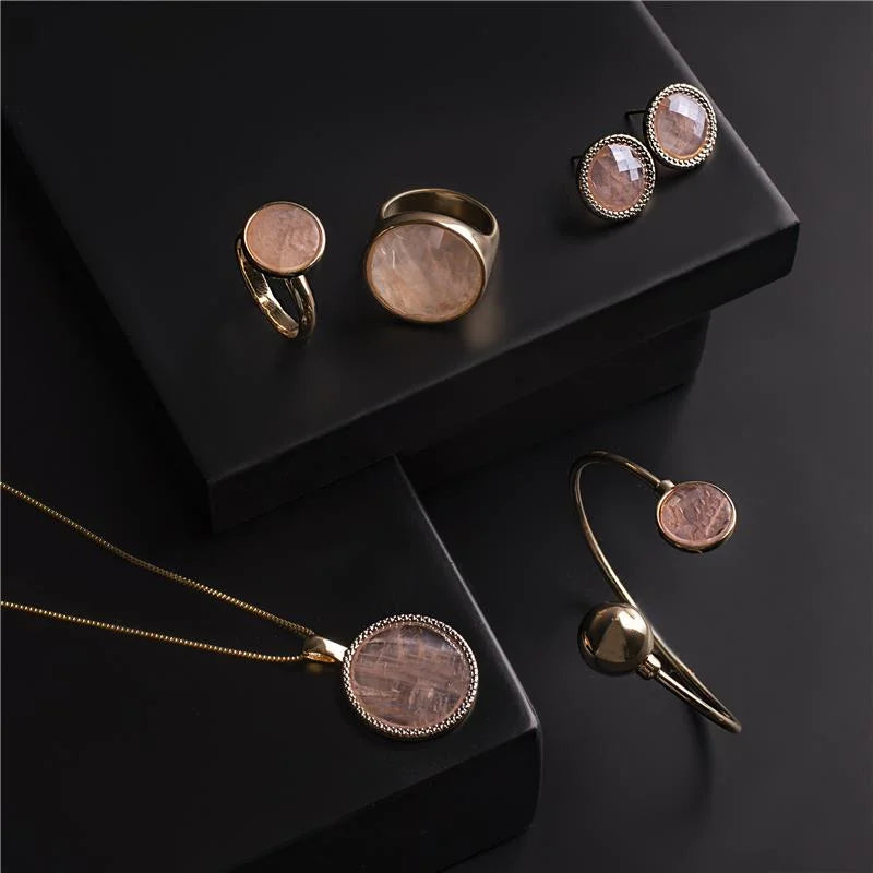 Conjunto de Brinco e Colar Banhado a Ouro e Ródio Branco