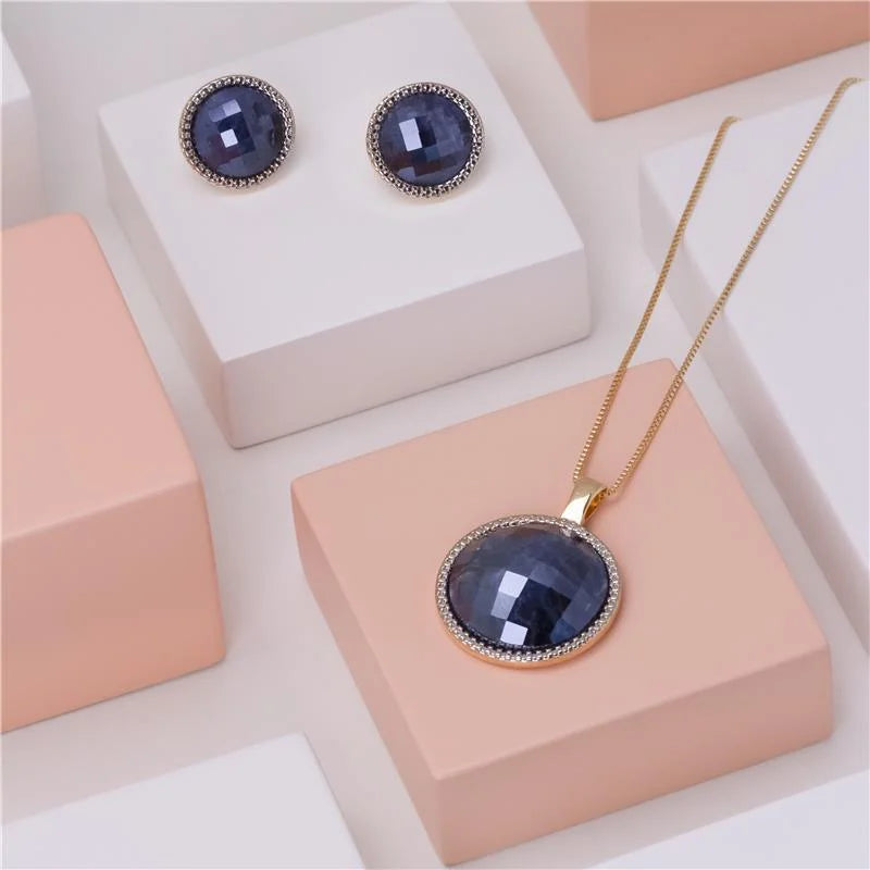 Conjunto de Brinco e Colar Banhado a Ouro e Ródio Branco