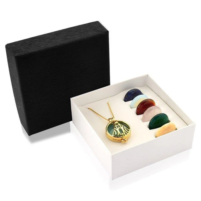 Colar Relicário Locket folheado a ouro Pingente "Nossa Senhora Aparecida"
