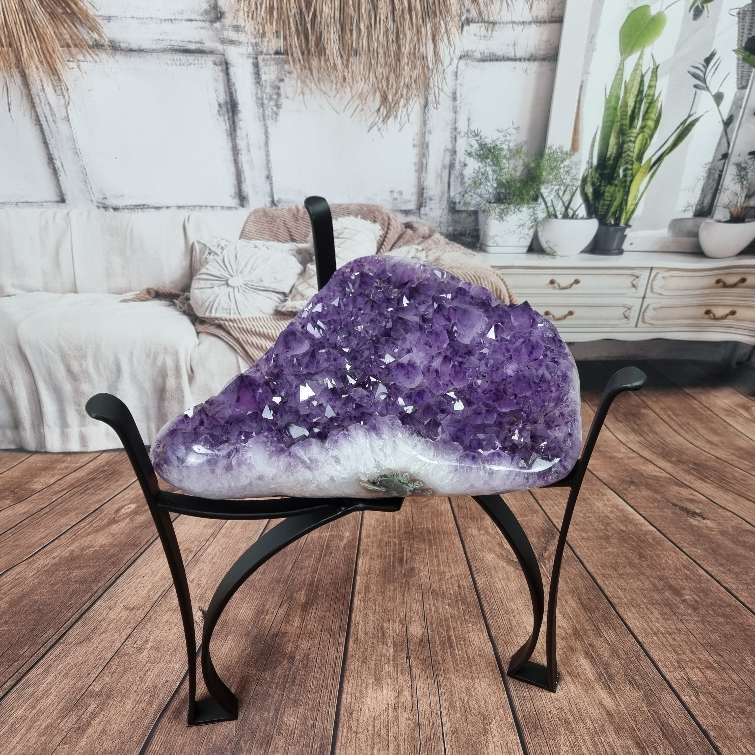 Mesa em Ametista Bruta Drusa - Mesa de Centro de Ametista com base de ferro | Altura de 45 cm | Ótima Qualidade com Requinte