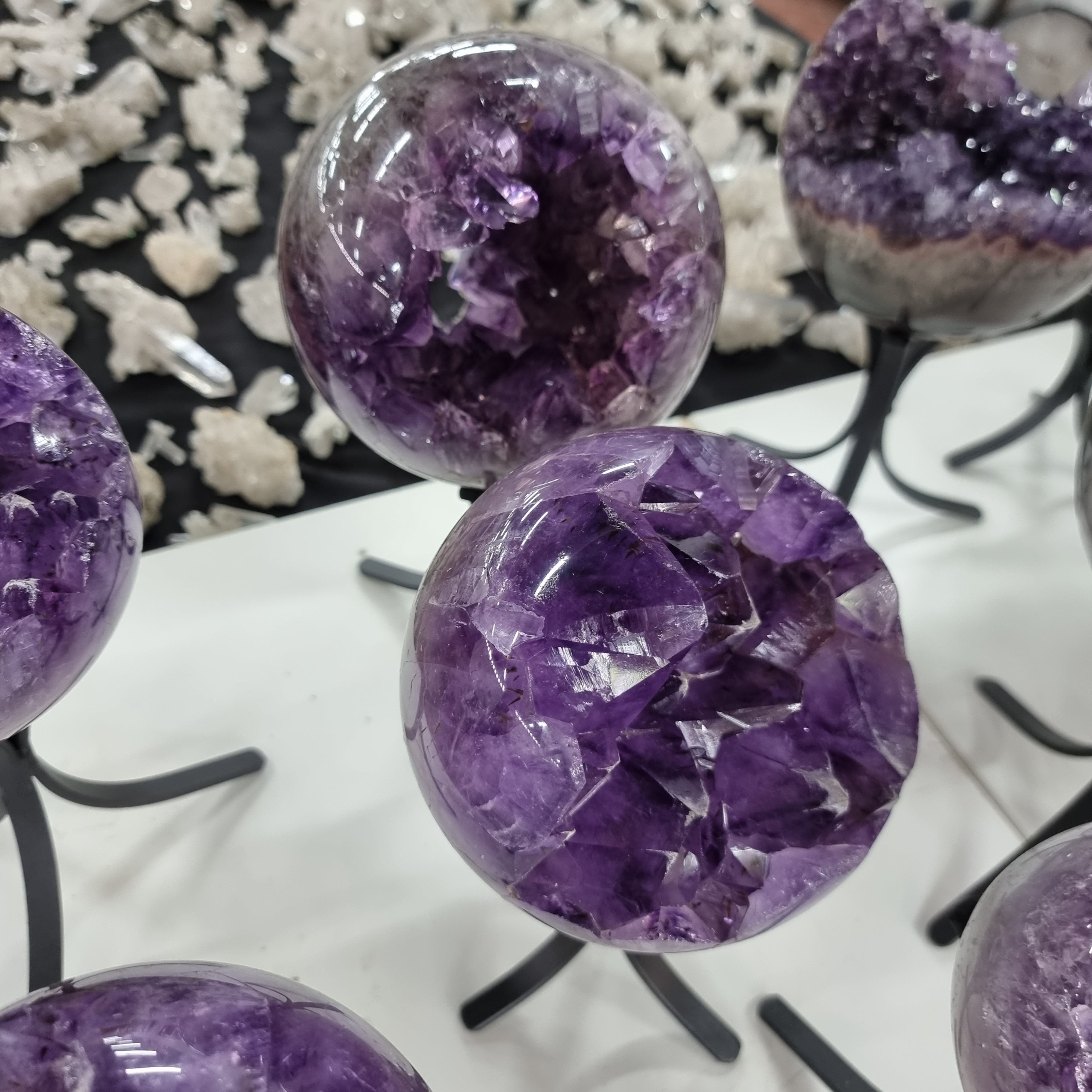 Esfera de Ametista Base de Ferro | Altura de 18 cm, 1 Peça, 1,520 kg | Energia, Beleza e Sofisticação