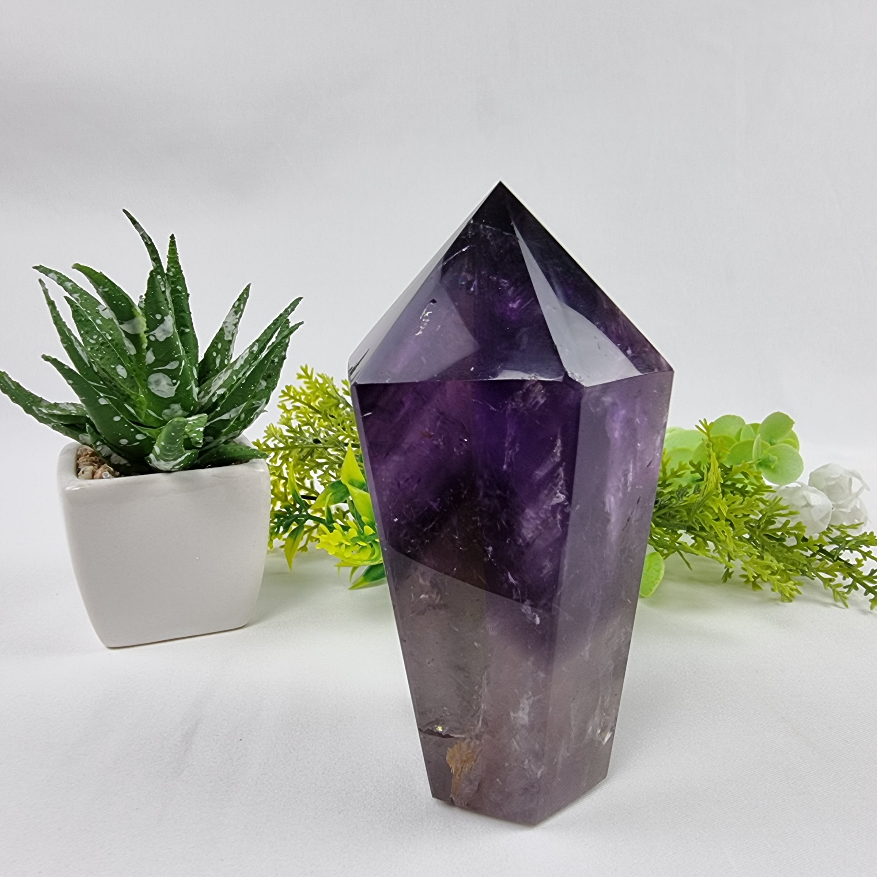 Ponta de Ametista com altura de 12 cm | 1 Peça, 0,220 kg | Energia, Beleza e Sofisticação