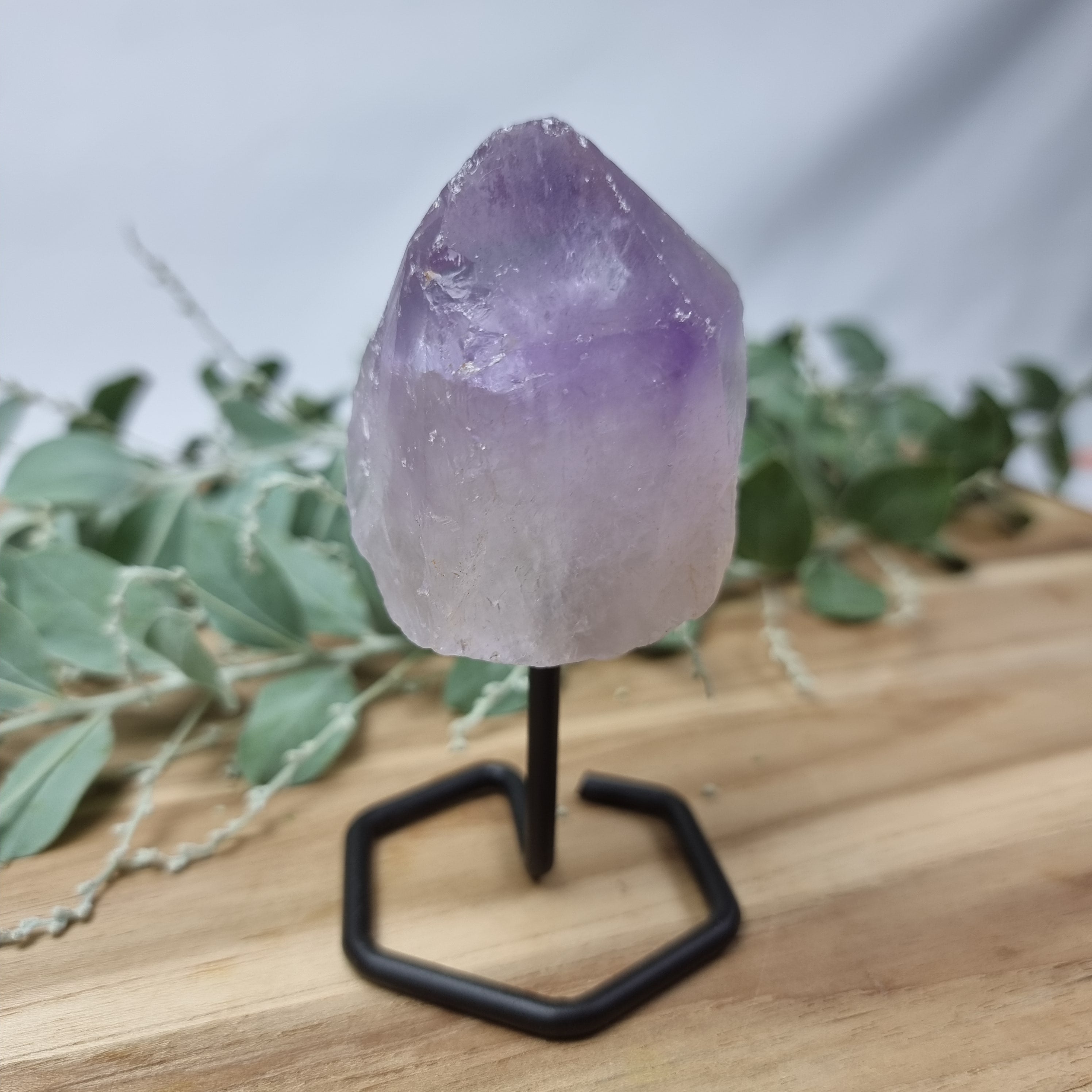 Ponta de Ametista com altura de 10 cm | Energia, Beleza e Sofisticação