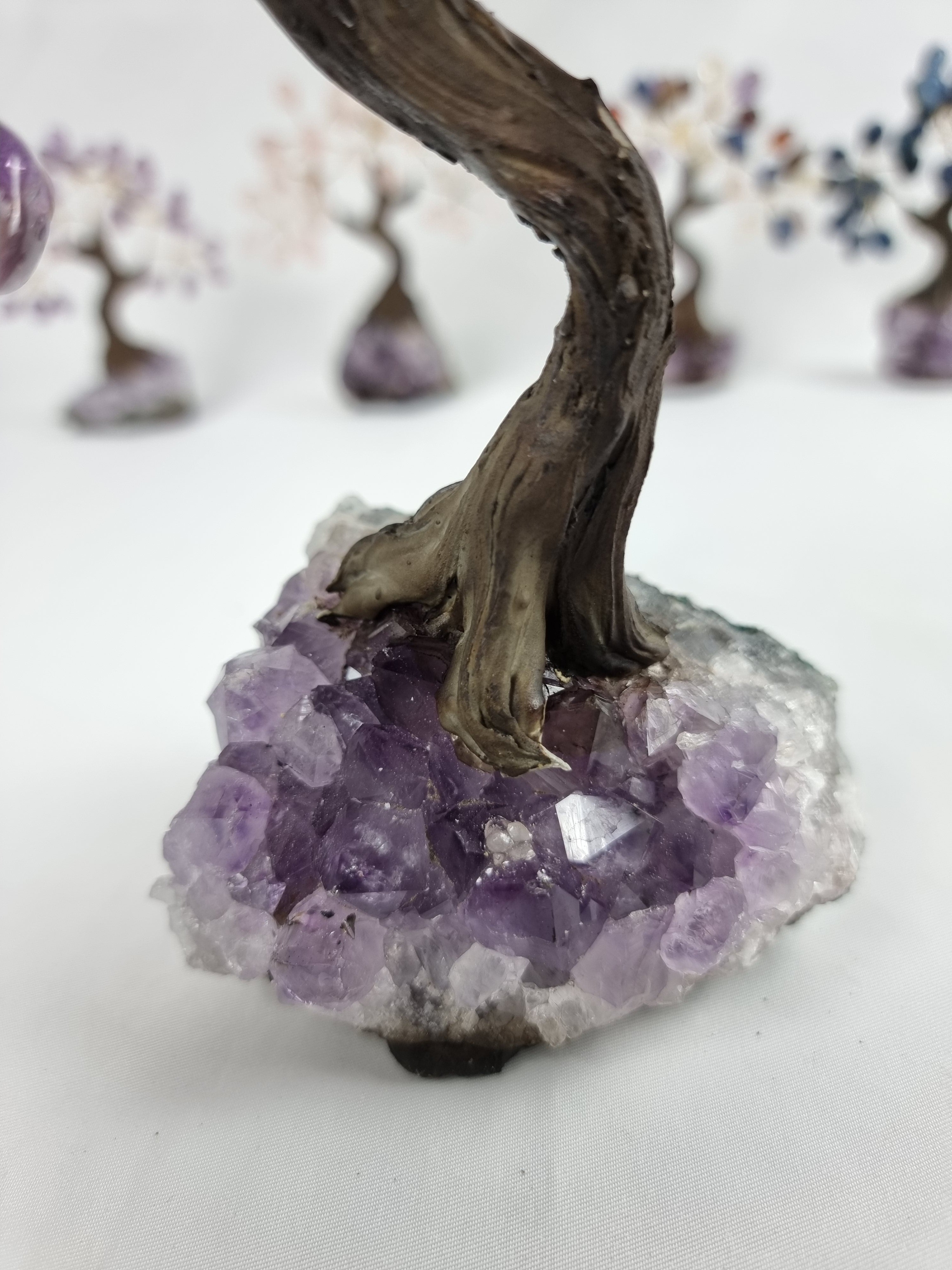 Árvore de AMETISTA Natural | 60 Pedras, 12 galhos | Base de Ametista com 15 cm altura - Peça Artesanal BR Crystals
