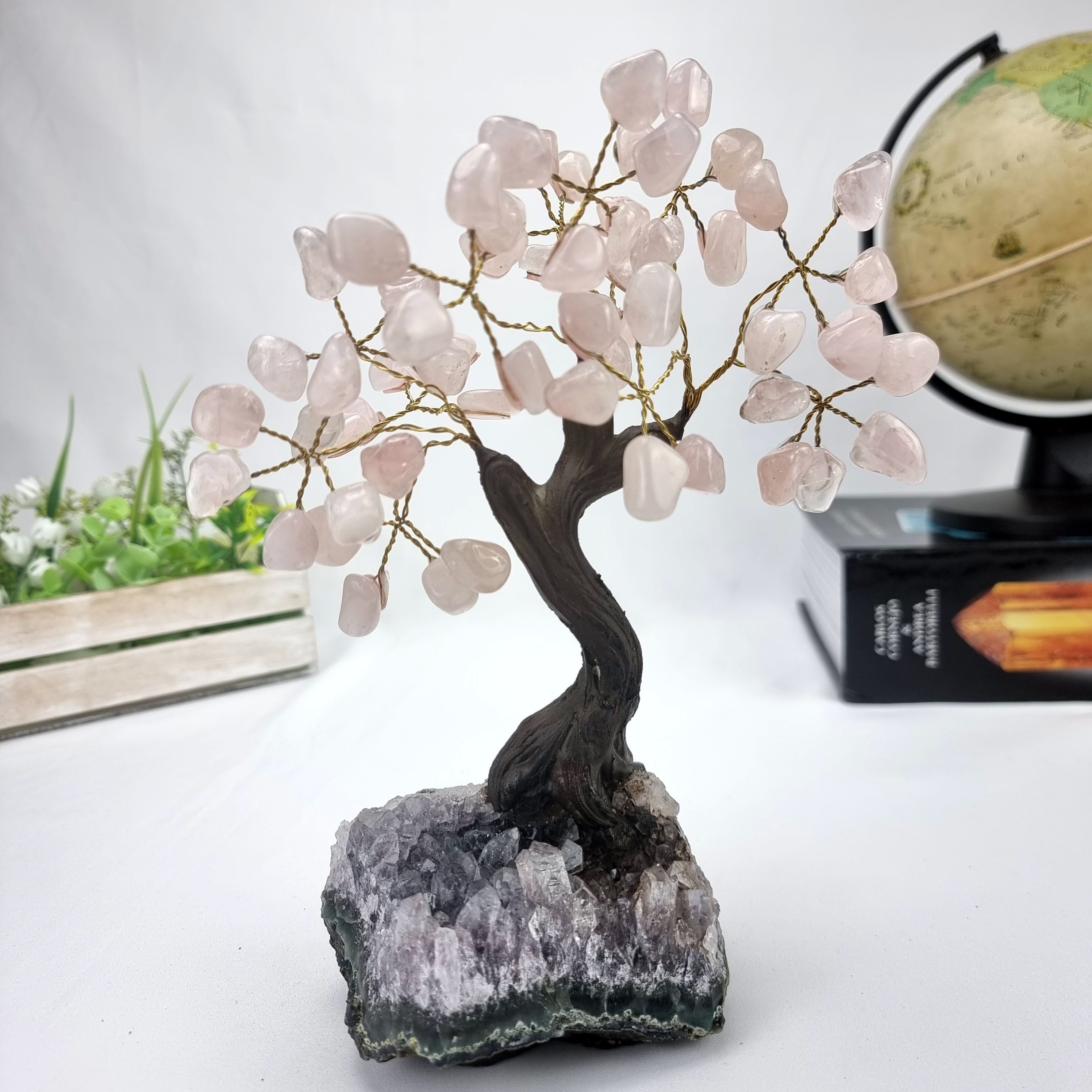 Árvore de QUARTZO ROSA Natural | 60 Pedras, 12 galhos | Base de Ametista com 15 cm altura - Peça Artesanal BR Crystals