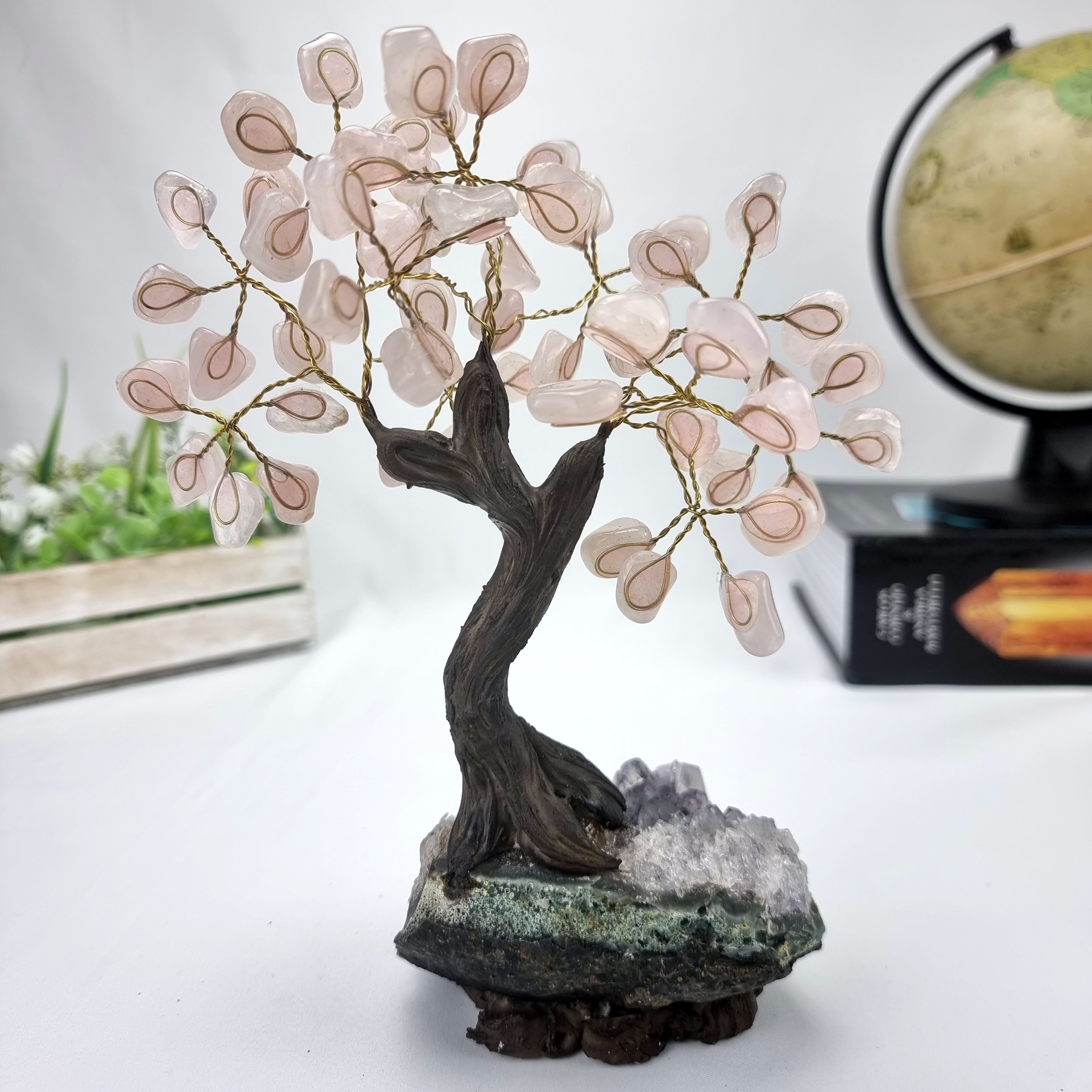 Árvore de QUARTZO ROSA Natural | 60 Pedras, 12 galhos | Base de Ametista com 15 cm altura - Peça Artesanal BR Crystals