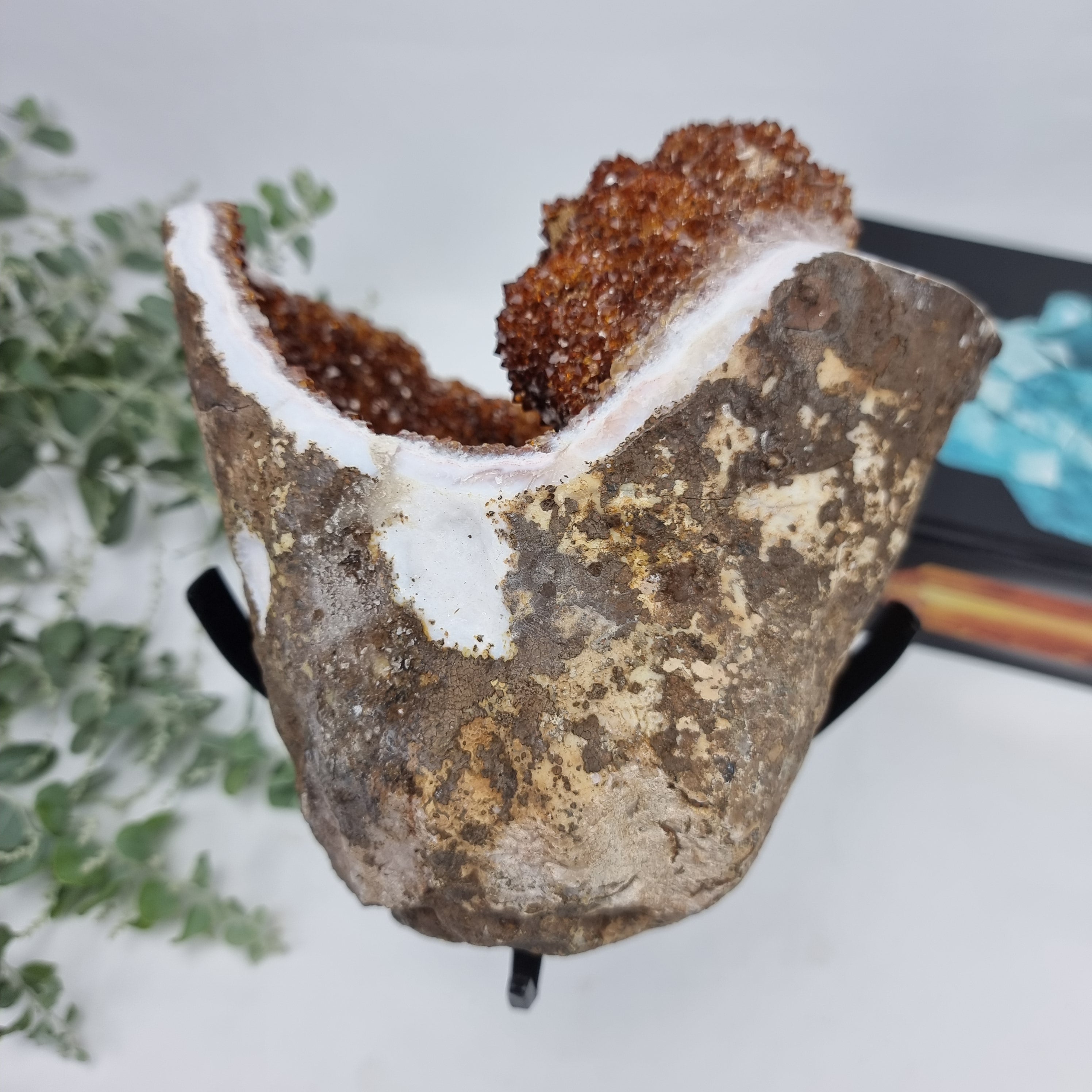 CITRINO Exótico Super Especial | Base de Ferro Preta | Peso 4,06 Kgs, Altura de 25 cm | Peça Artesanal BR Crystals