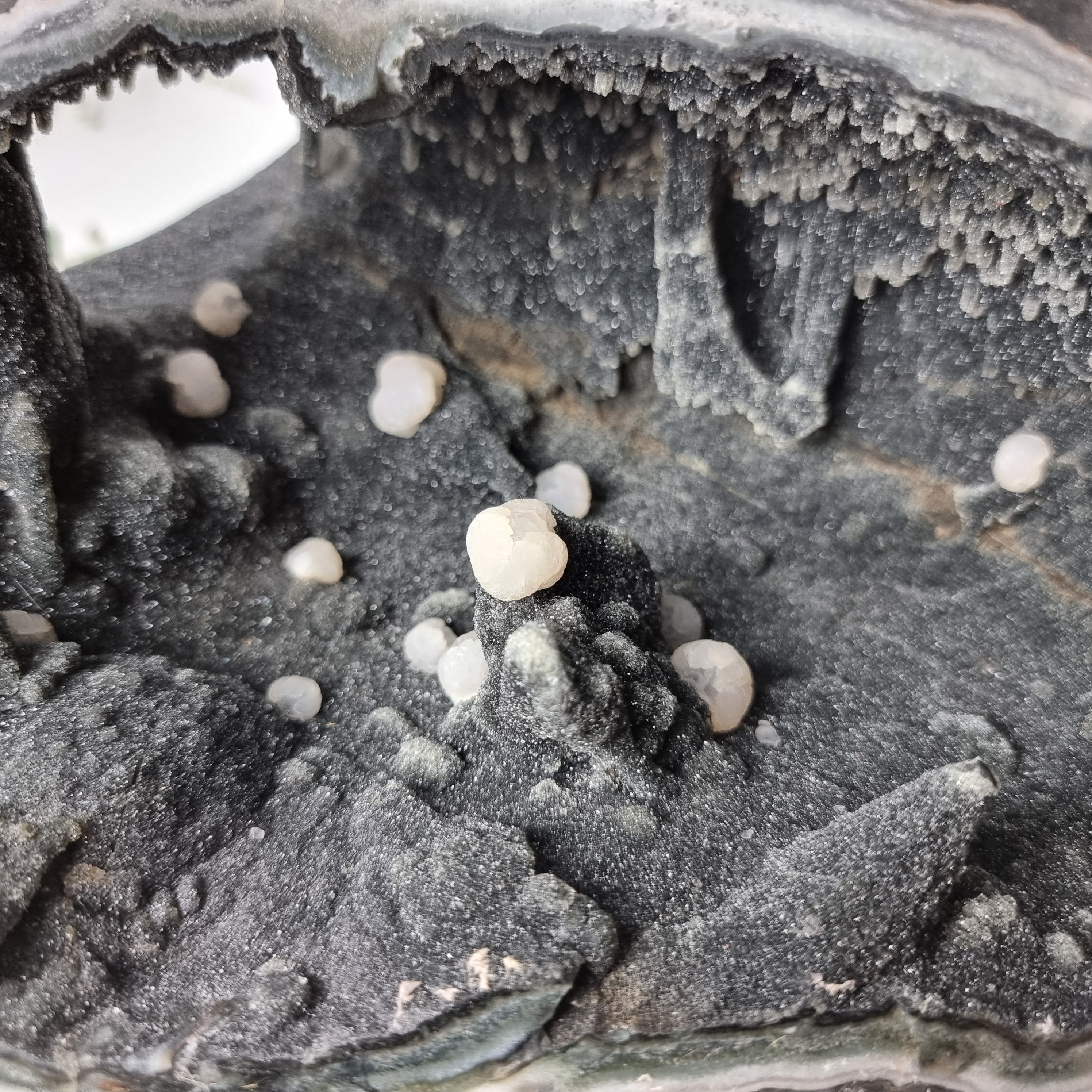 Ametista Especial Forma Drusa | Peso com 5,75 kgs, Comprimento 26 cm | Energia, Beleza e Sofisticação