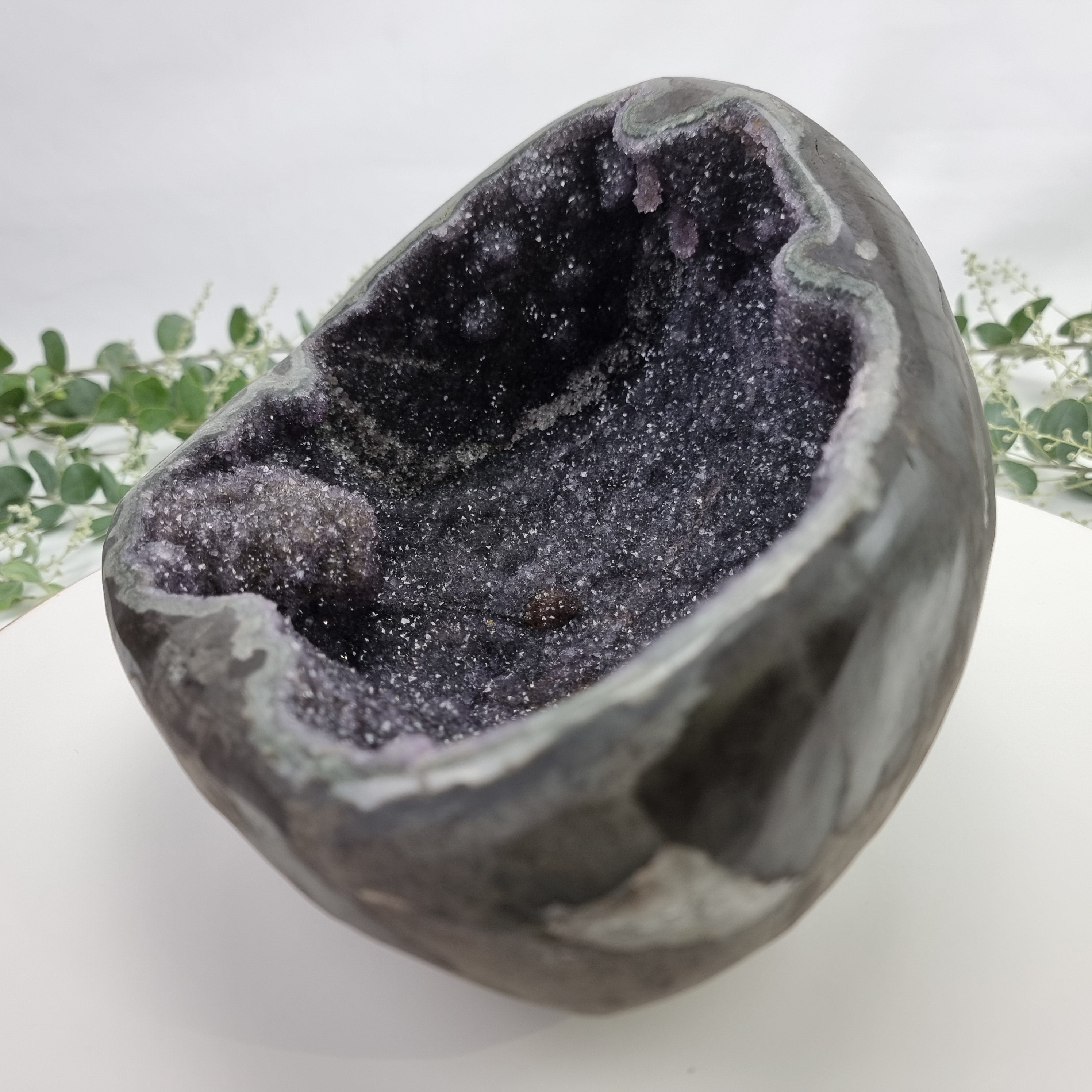 Ametista Especial Forma Drusa | Peso com 3,80 kgs | Comprimento 25 cm | Energia, Beleza e Sofisticação