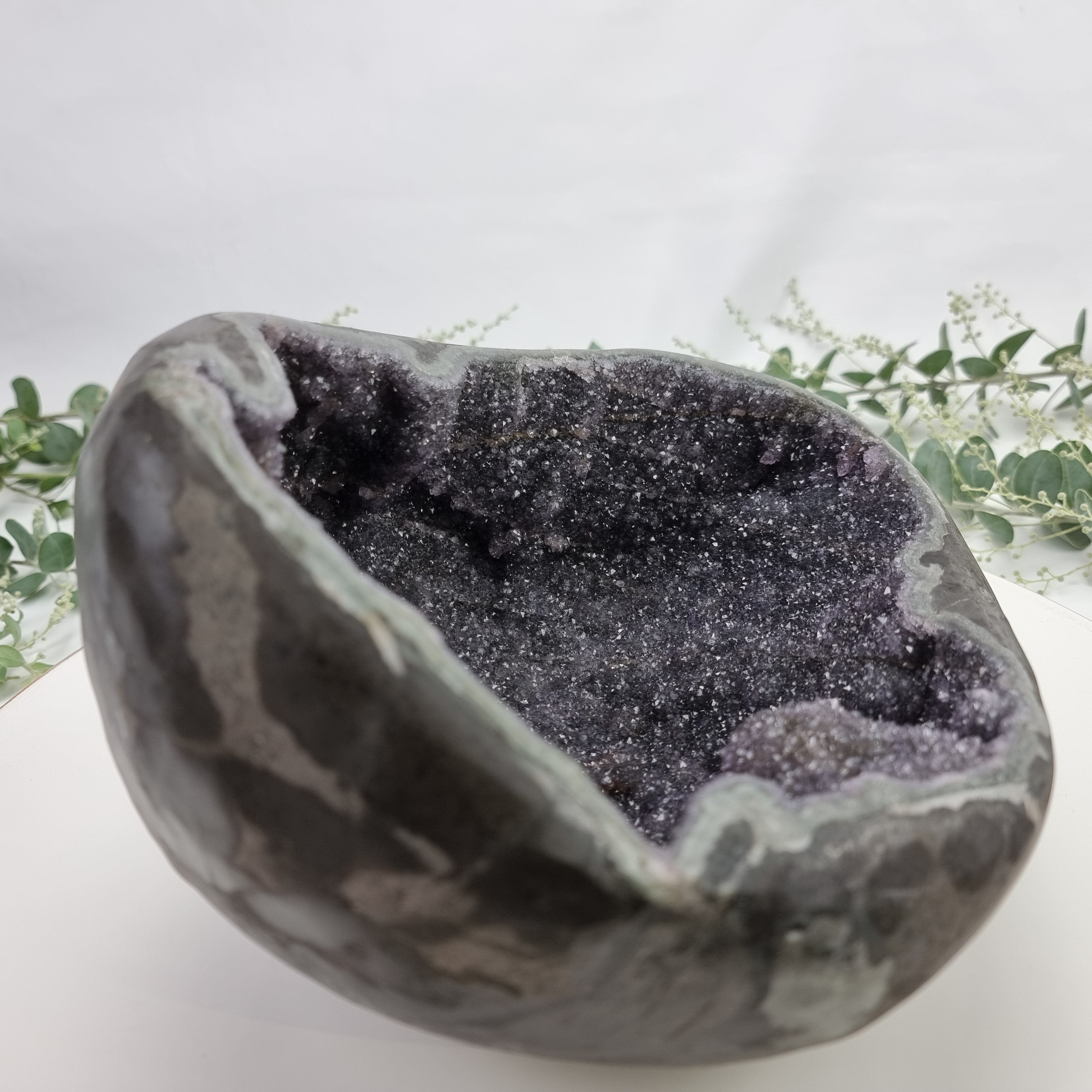 Ametista Especial Forma Drusa | Peso com 3,80 kgs | Comprimento 25 cm | Energia, Beleza e Sofisticação