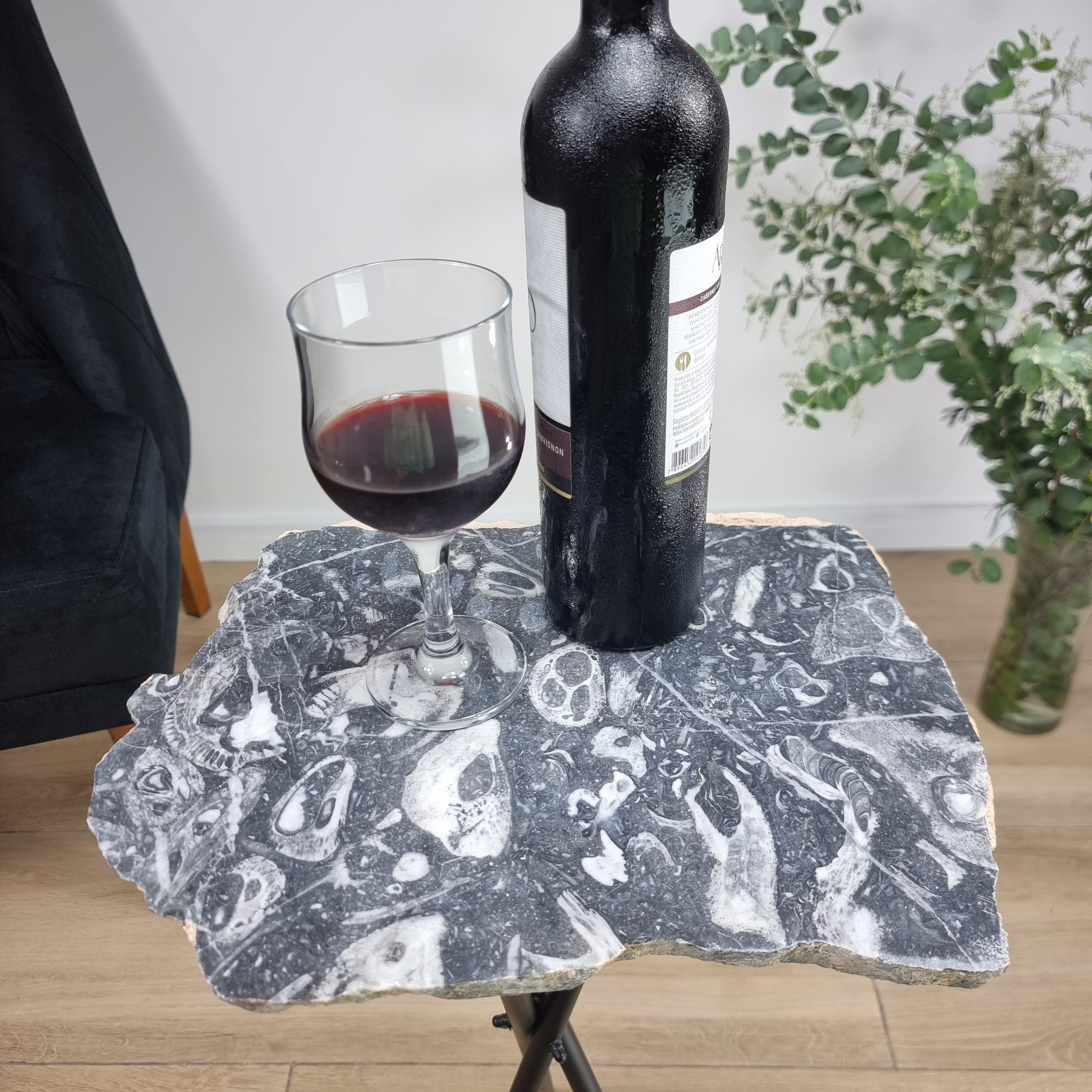 Mesa Lateral de JASPE CAVEIRA Naturais | Base Tripé Preta | Altura de 60 cm - Peça Artesanal BR Crystals