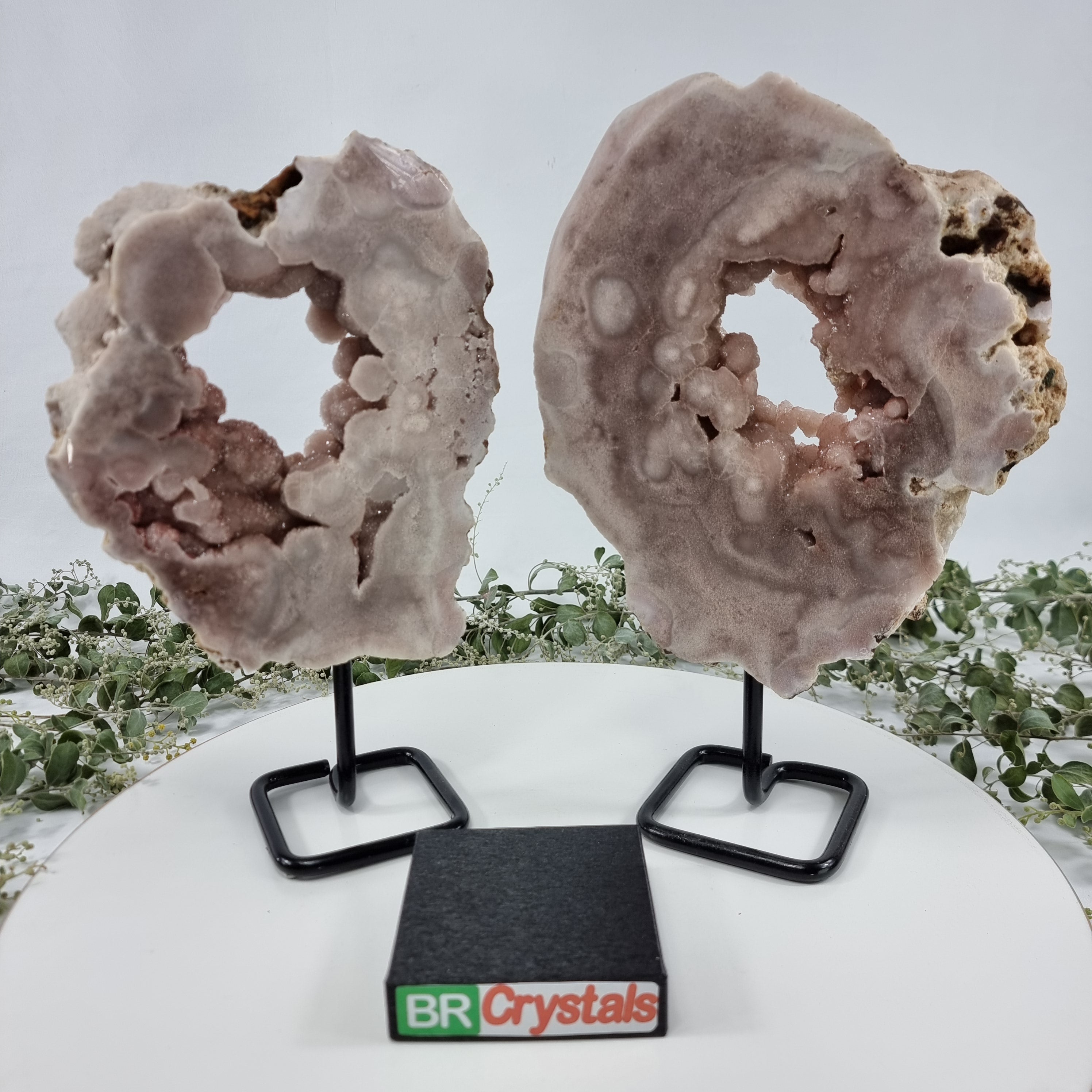Drusa de Ametista Rosa Especial | Kit 2 Peças, Base de ferro Preta | Peso 3,10 kgs, Altura 28 cm | Energia, Beleza e Sofisticação
