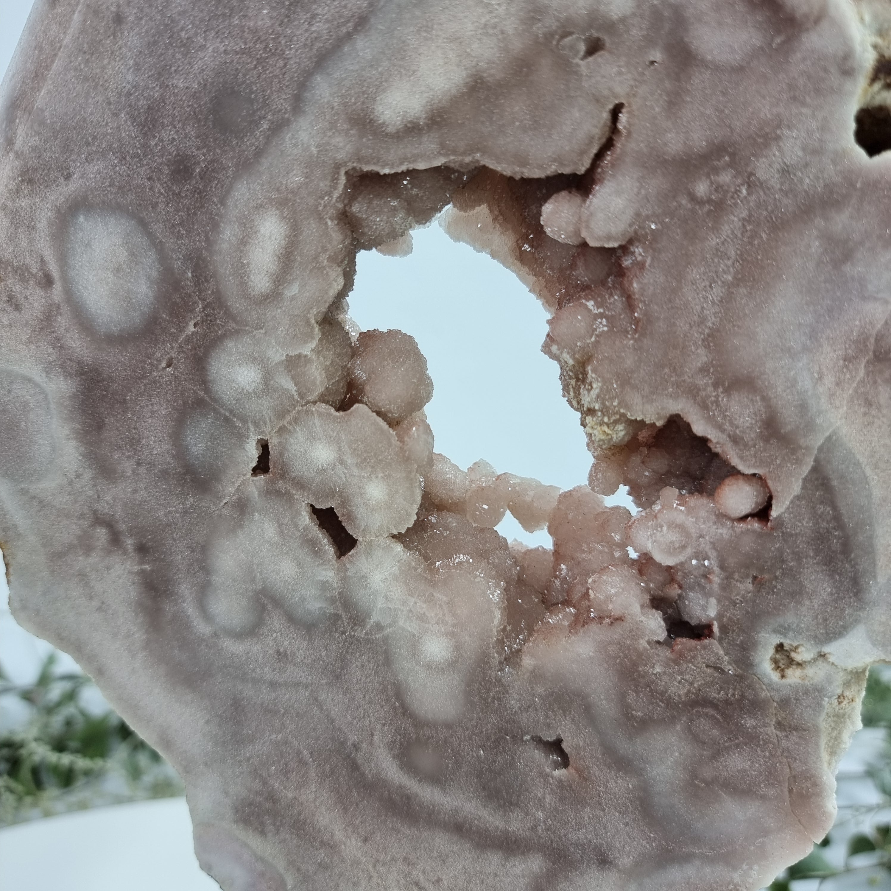 Drusa de Ametista Rosa Especial | Kit 2 Peças, Base de ferro Preta | Peso 3,10 kgs, Altura 28 cm | Energia, Beleza e Sofisticação