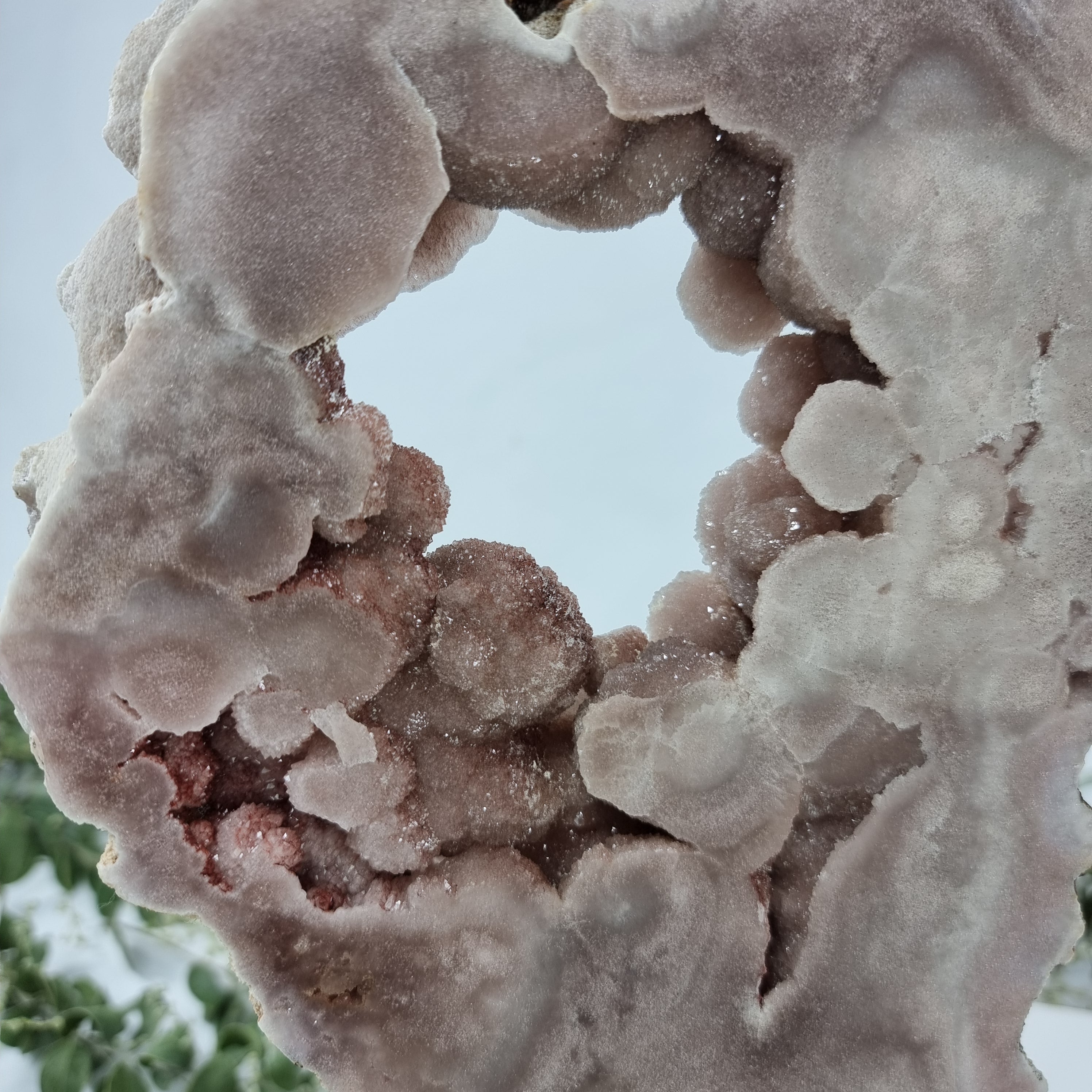 Drusa de Ametista Rosa Especial | Kit 2 Peças, Base de ferro Preta | Peso 3,10 kgs, Altura 28 cm | Energia, Beleza e Sofisticação