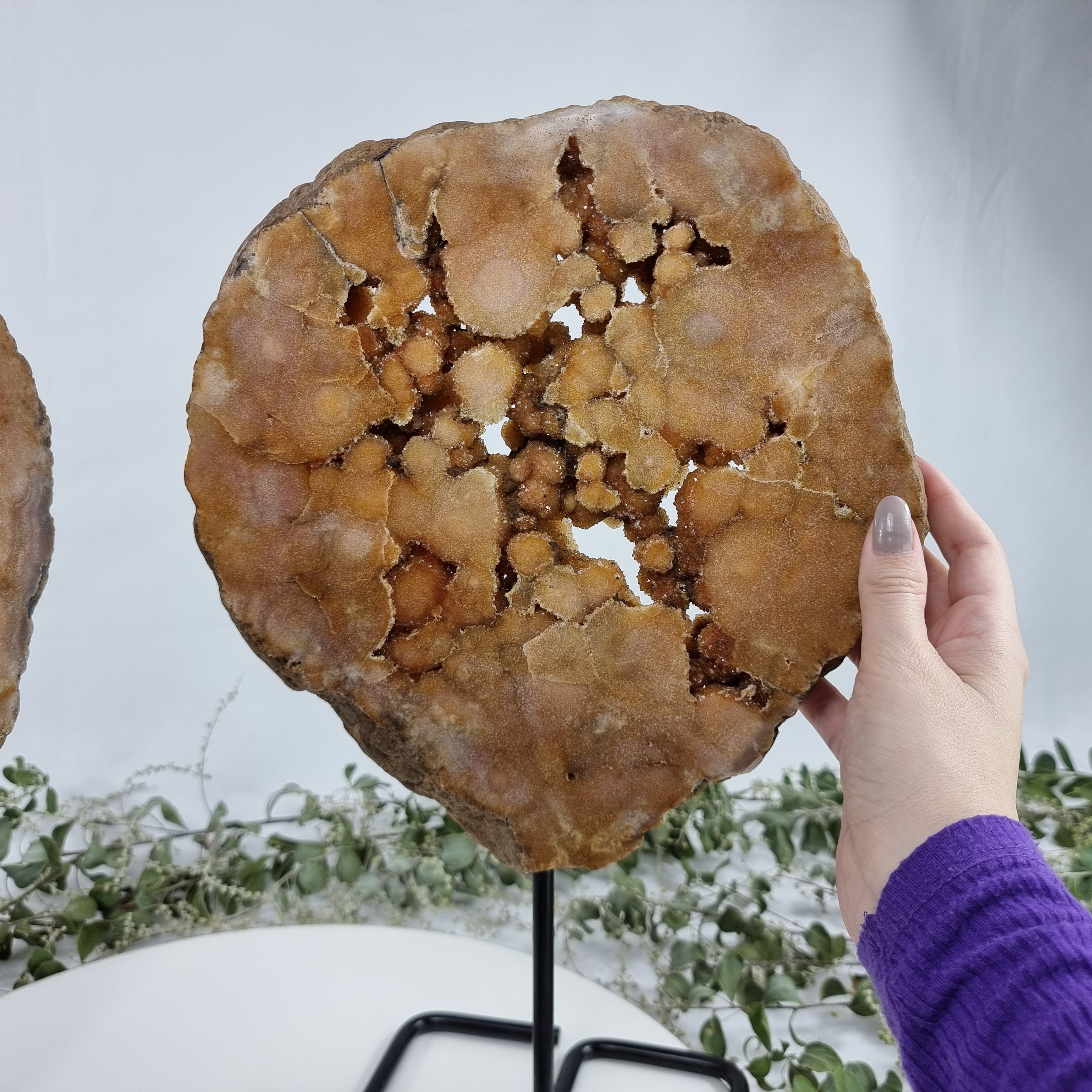 Drusa de Ametista Rosa Especial | Kit 2 Peças, Base de Ferro Preta | Peso 5,66 kgs, Altura 37 cm | Energia, Beleza e Sofisticação