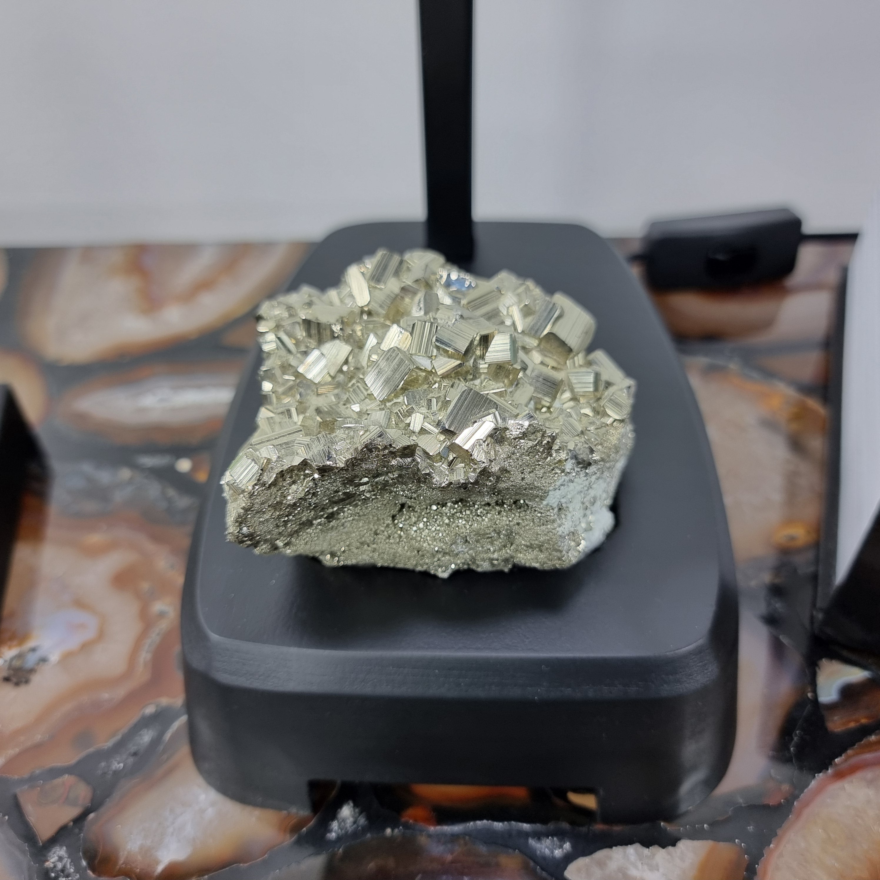 ABAJUR de Pedras Preciosas | Linda Pedra Drusa na Base | Super Especial com 45 cm altura - Peça Artesanal BR Crystals