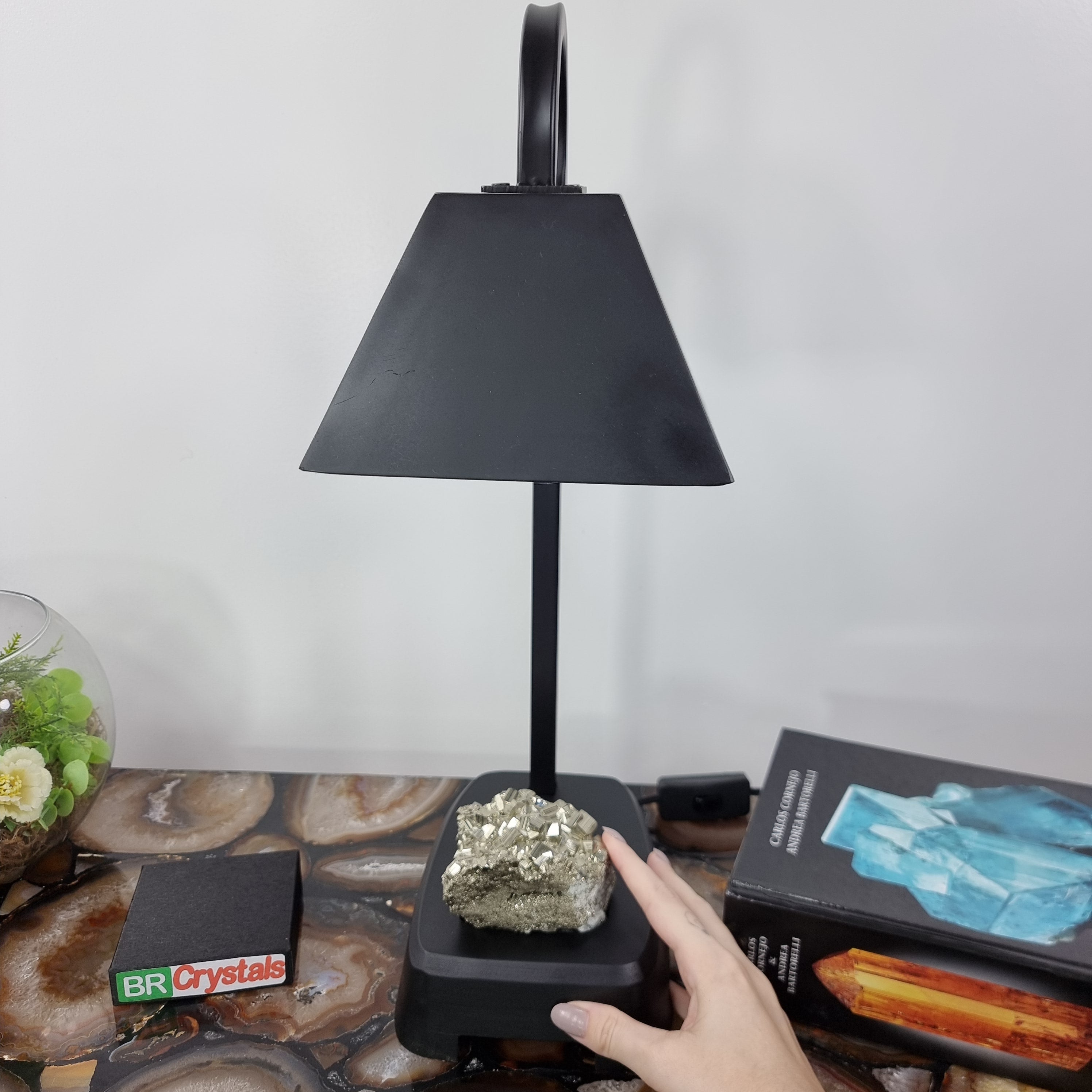 ABAJUR de Pedras Preciosas | Linda Pedra Drusa na Base | Super Especial com 45 cm altura - Peça Artesanal BR Crystals