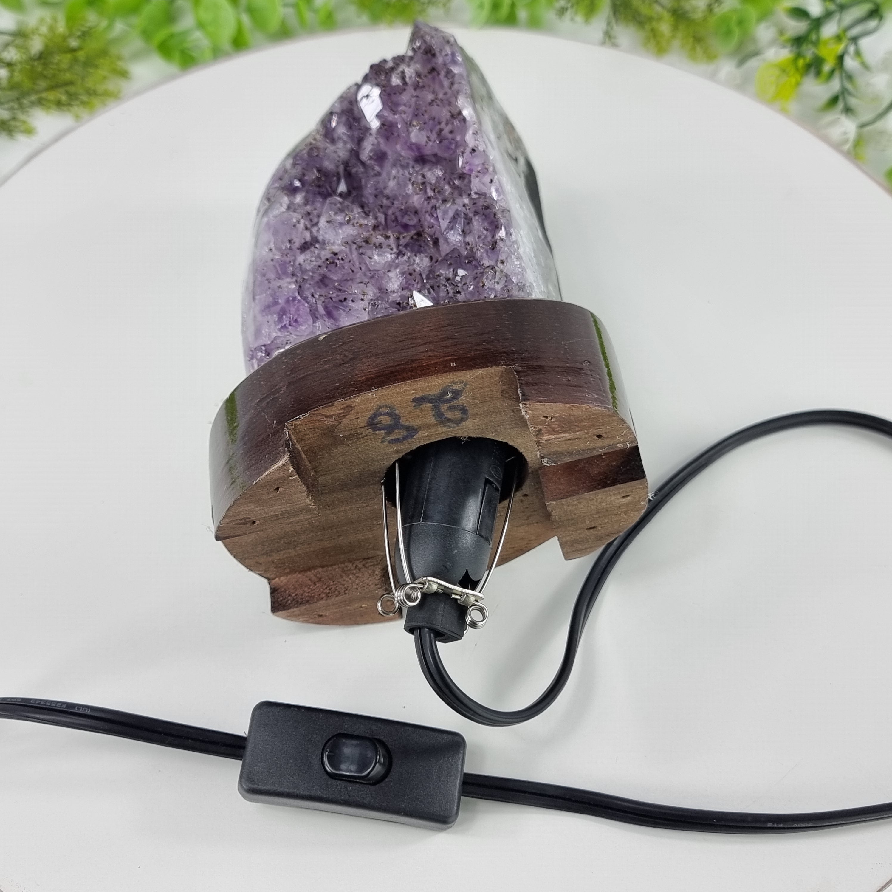 Luminária Ametista Pedra Roxa | Peso 1,80 Kg, Altura 18 cm | Energia, Beleza e Sofisticação