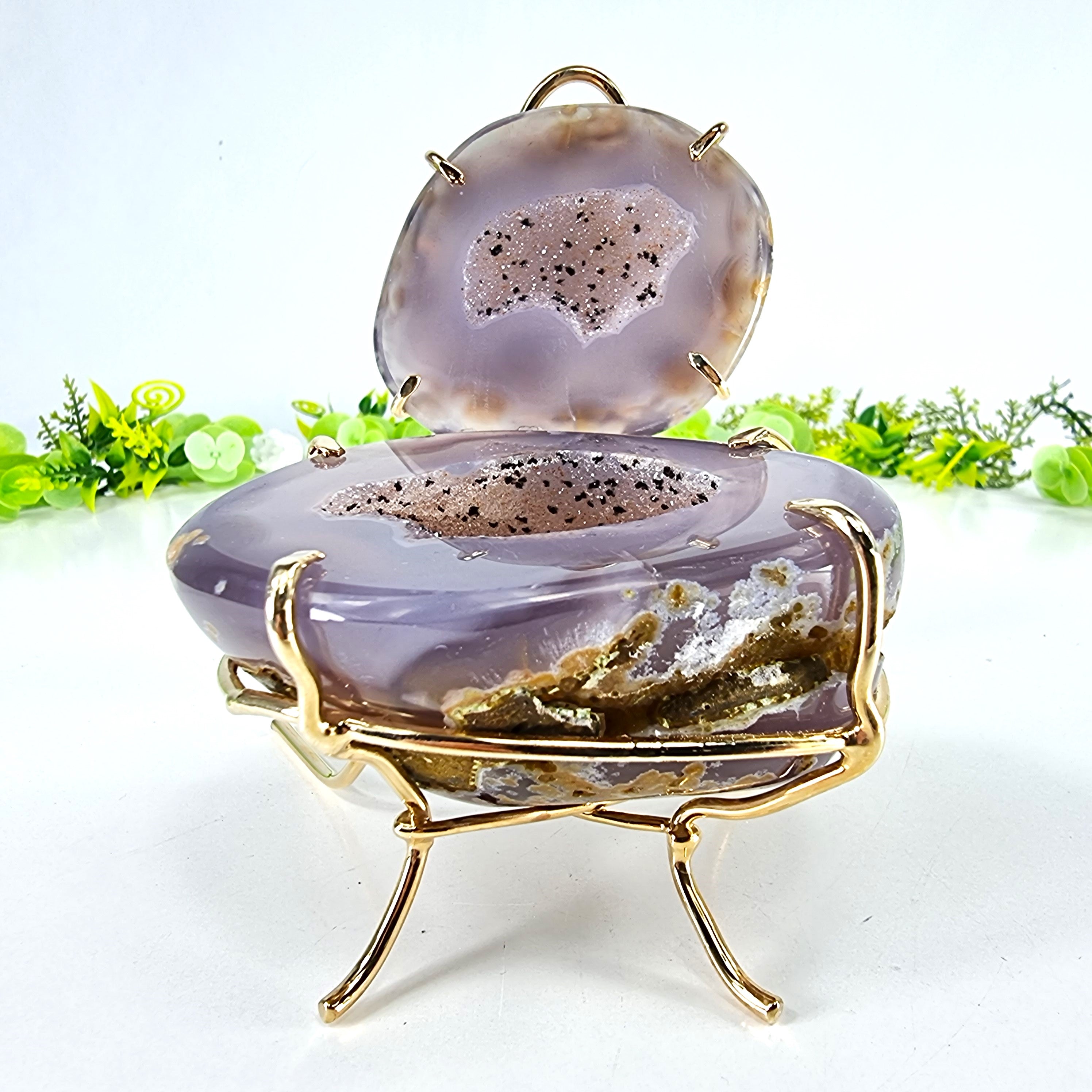Porta Joias de Geodo de Àgatas | Base Dourada | Peso 310 g, Altura 6 cm | Peça Super Especial