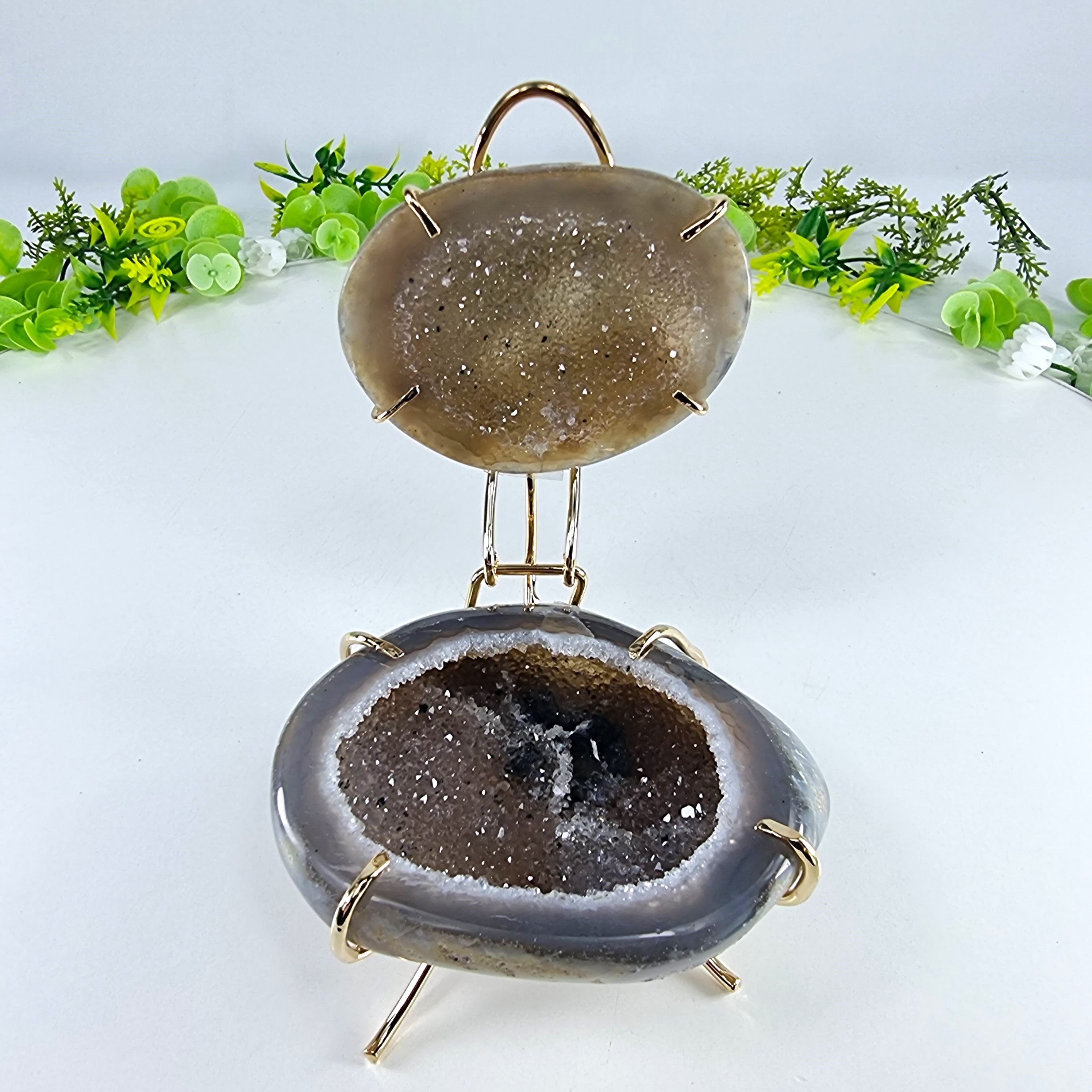 Porta Joias de Geodo de Àgatas | Base Dourada | Peso 310 g, Altura 6 cm | Peça única Especial