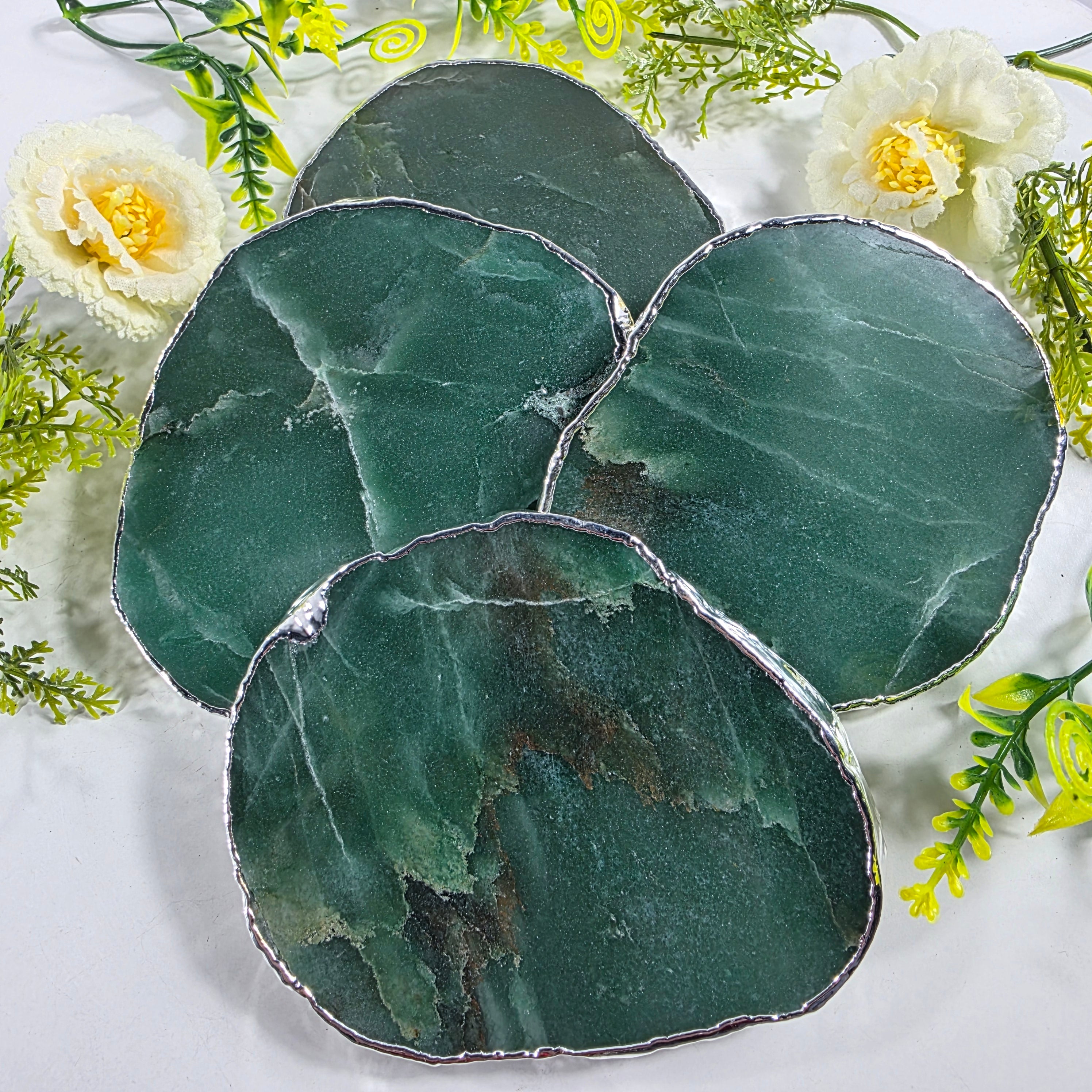 Porta Copos de Quartzo Verde BANHO Prata | 4 unidades | Altura de 8 a 10 cm | Peça Artesanal BR Crystals