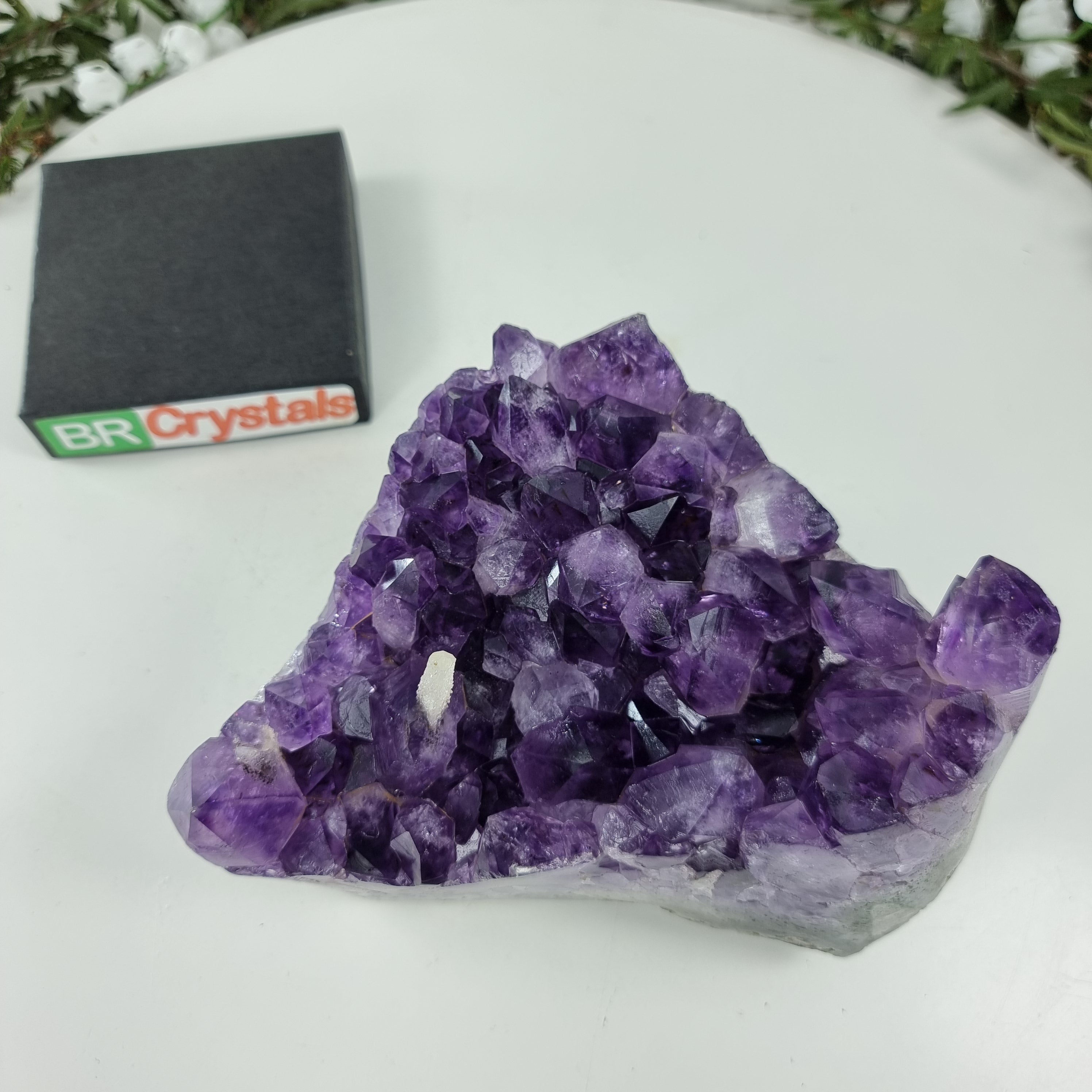 Ametista Drusa com Cristais Violeta peso com 1,678 Kgs, Energia, Beleza e Sofisticação