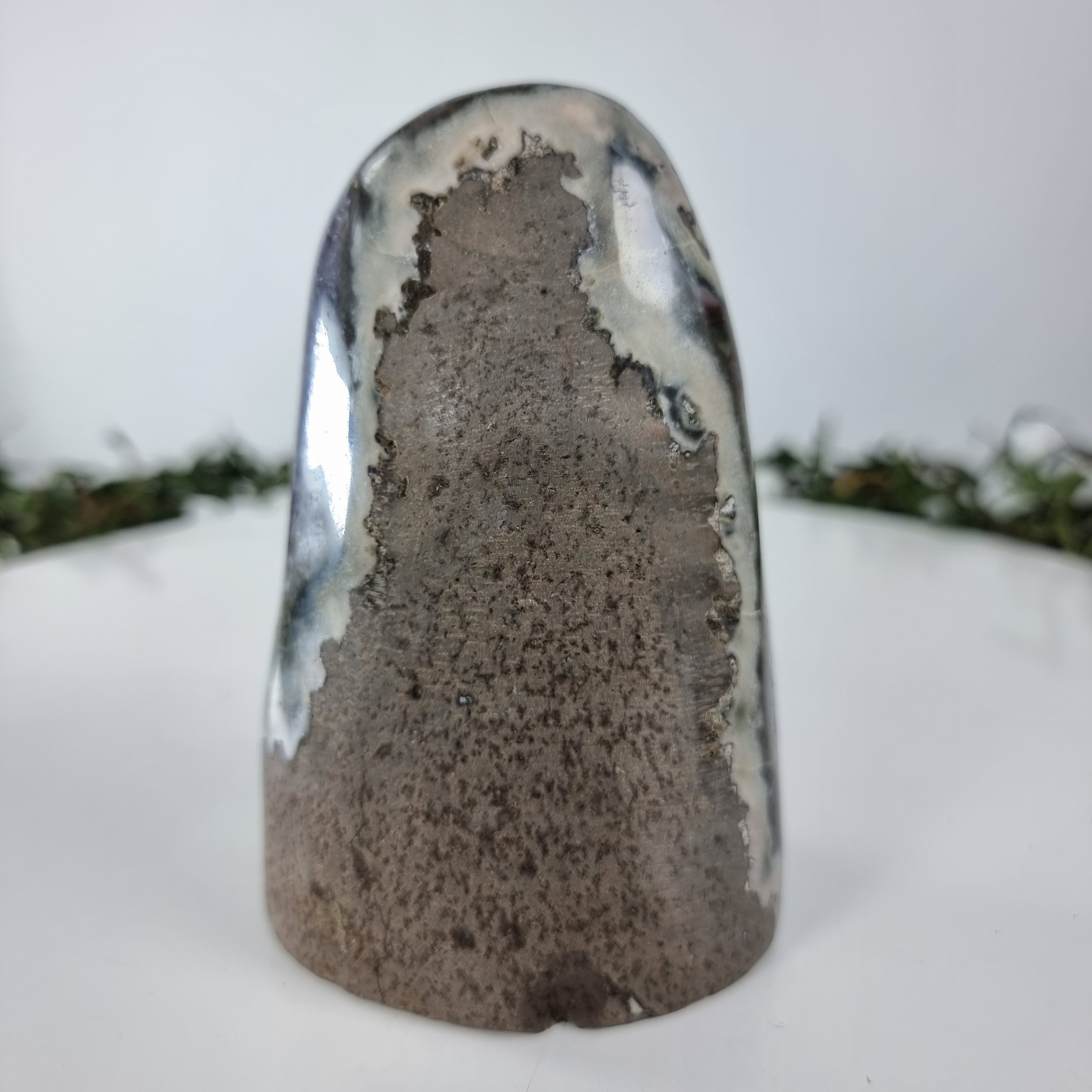 Ametista Drusa com Cristais Especiais peso com 0,90 kg, Energia, Beleza e Sofisticação