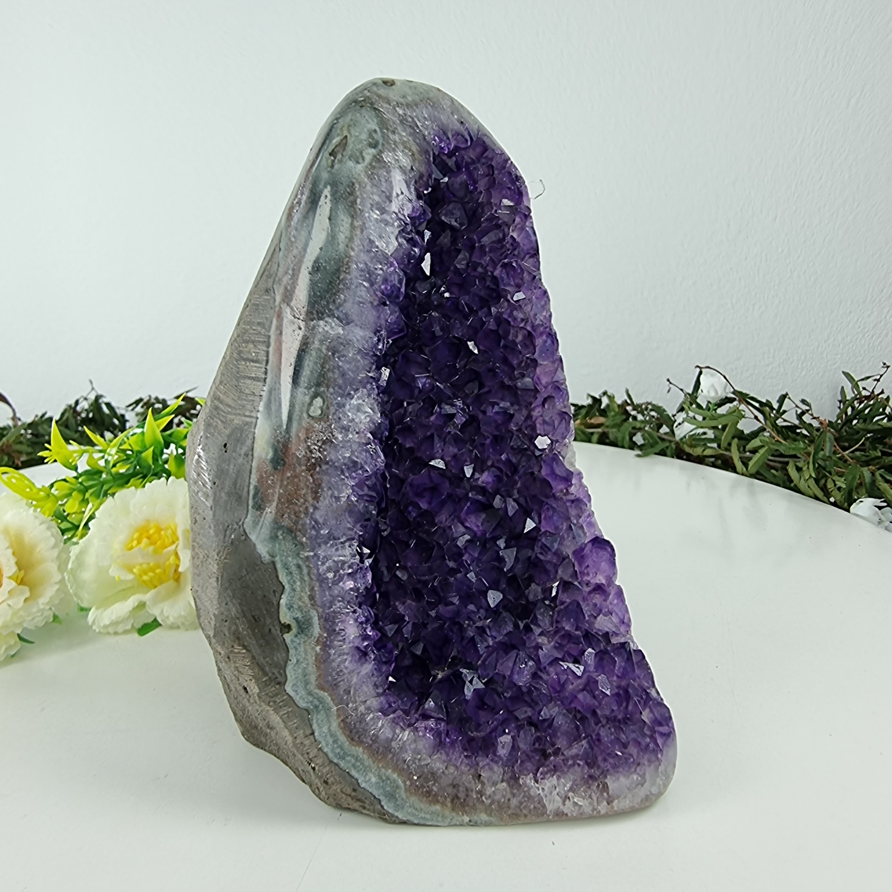 Ametista Drusa com Cristais Especiais peso com 1,50 Kgs, Energia, Beleza e Sofisticação