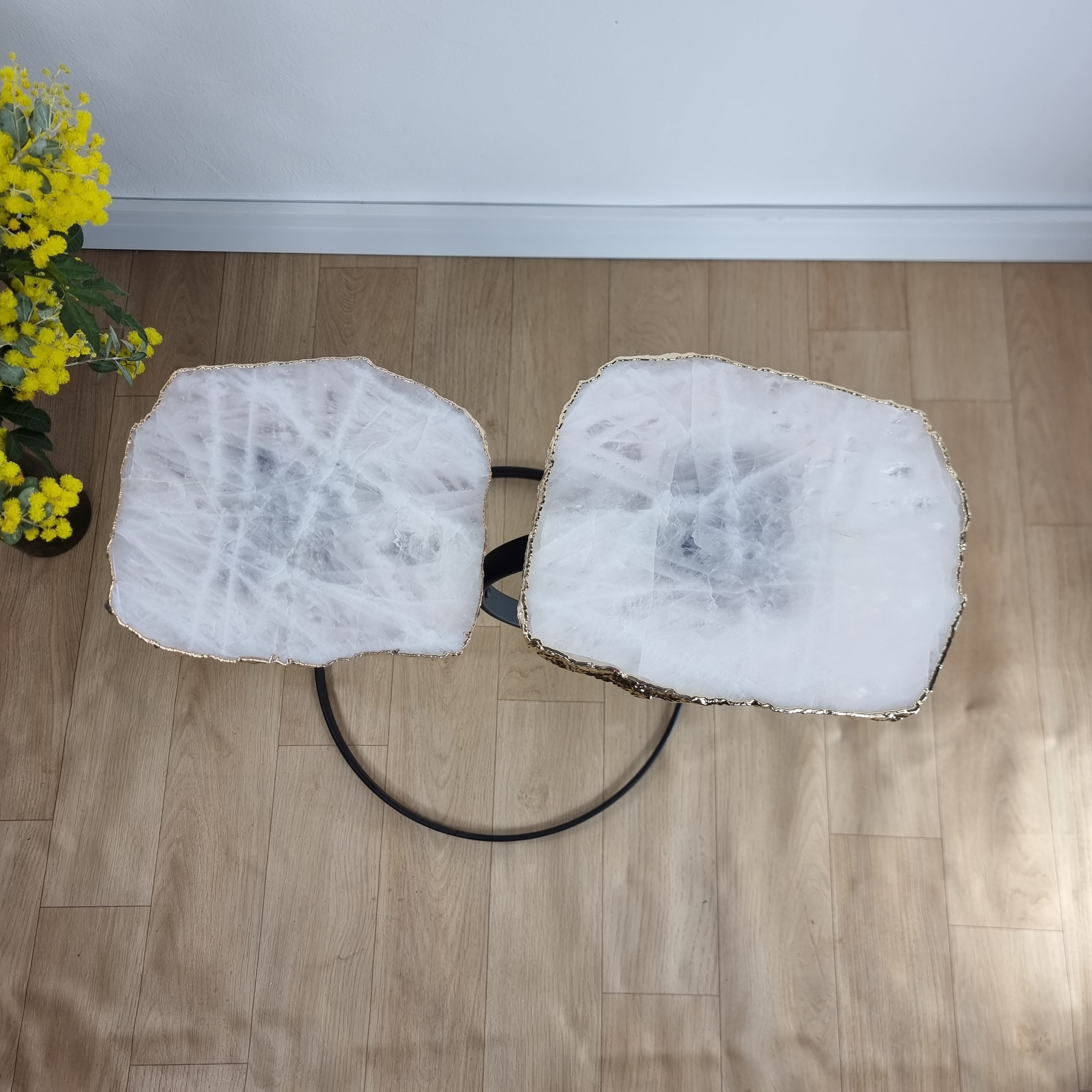 Mesa Lateral (PAR) de Quartzo Branco com Banho | Base de Ferro Preta | Altura de 50 cm - Peça Artesanal BR Crystals