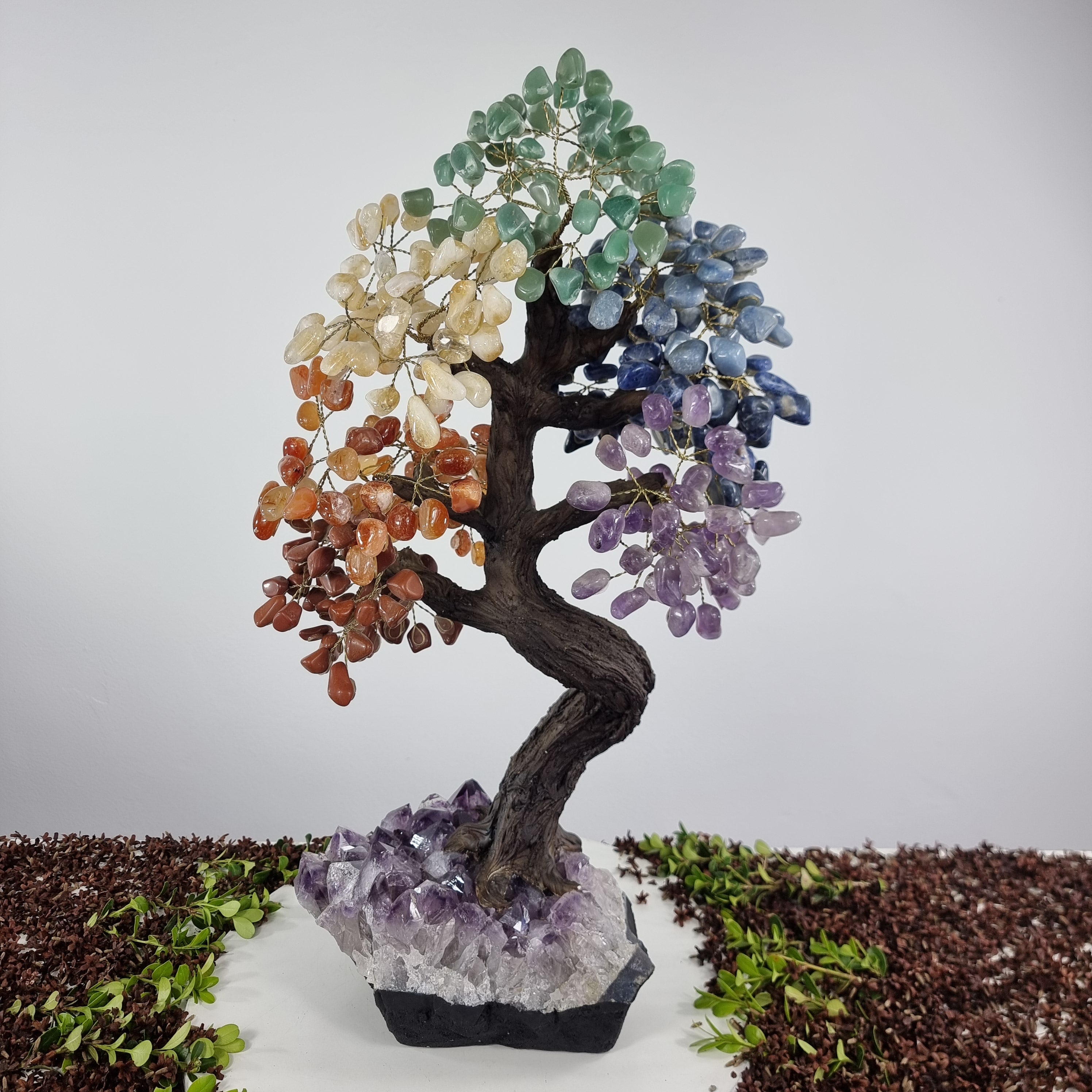 Árvore de 7 CHACRAS Arco Iris Natural | 720 Pedras, 120 galhos | Base de Ametista Super Especial com 60 cm de altura - Peça Artesanal BR Crystals