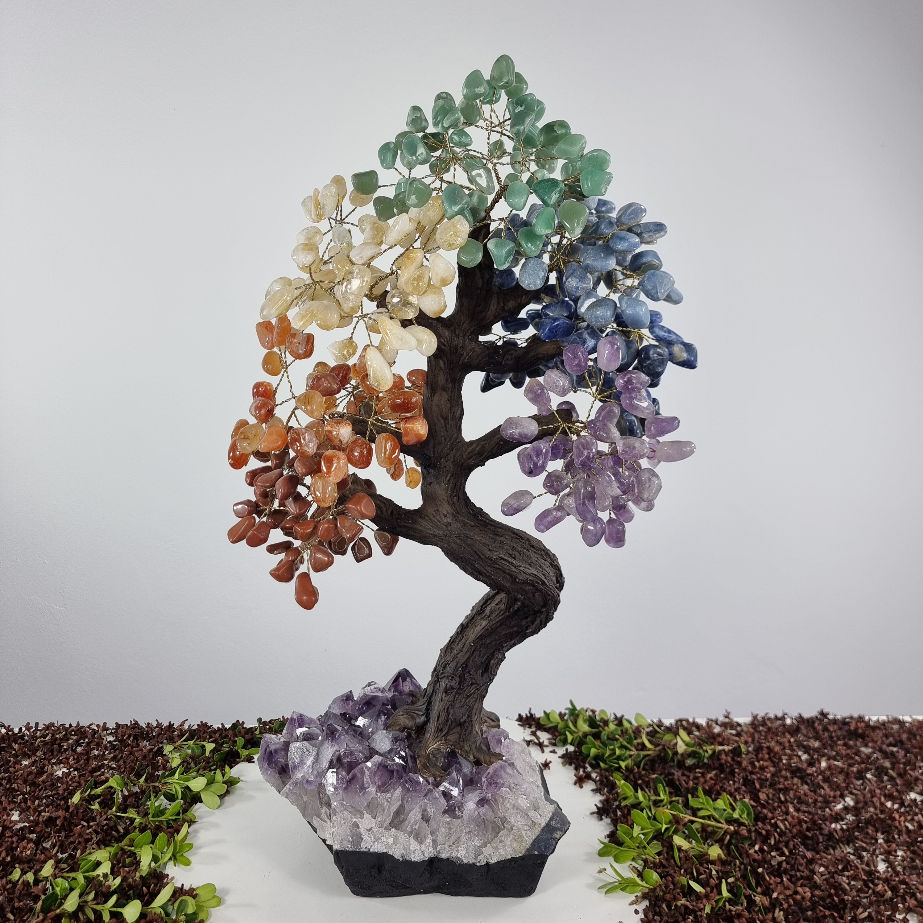 Árvore de 7 CHACRAS Arco Iris Natural | 720 Pedras, 120 galhos | Base de Ametista Super Especial com 60 cm de altura - Peça Artesanal BR Crystals