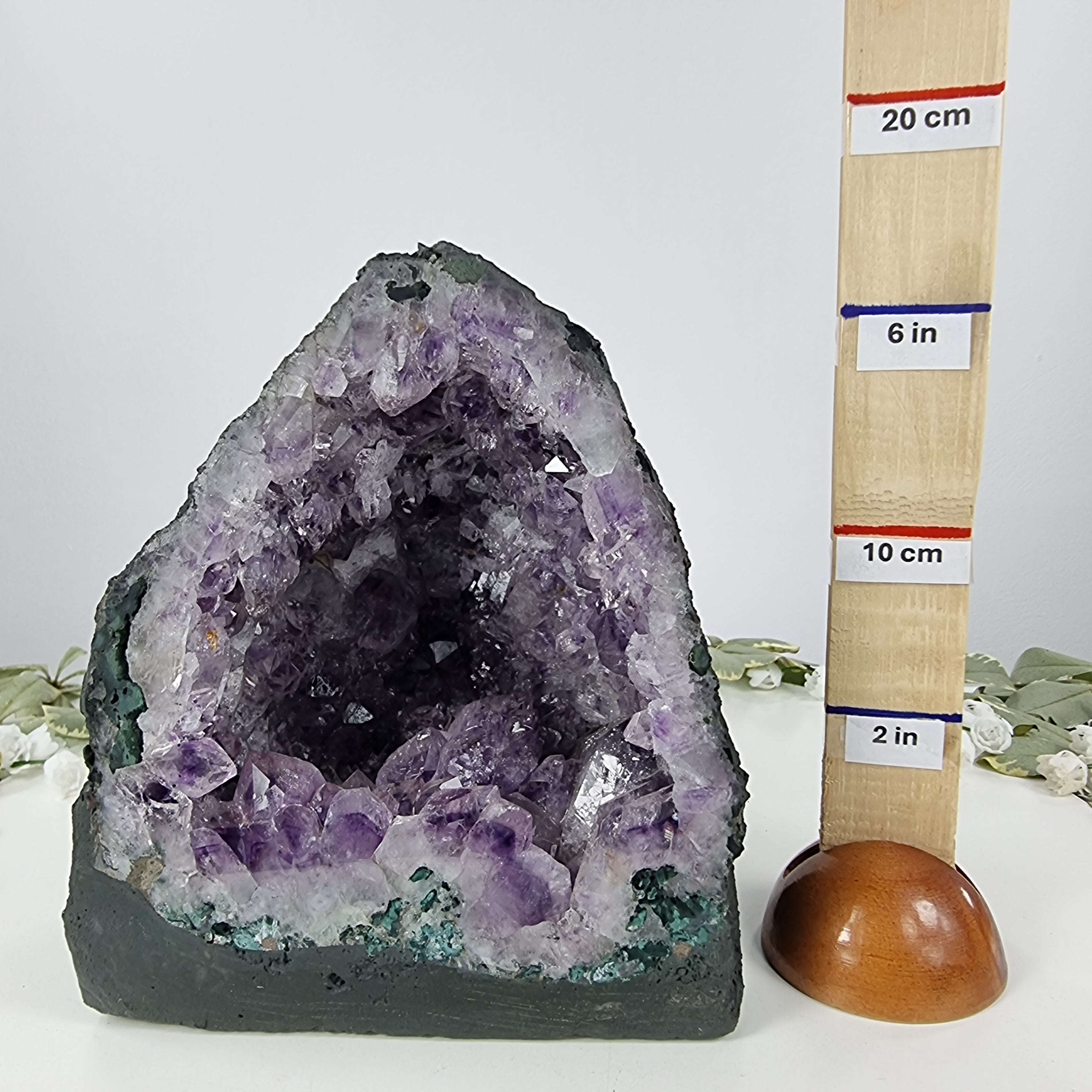 Capela em Ametista Bruta Drusa - Geodo de Ametista 3,25 Kgs, Energia, Beleza e Sofisticação