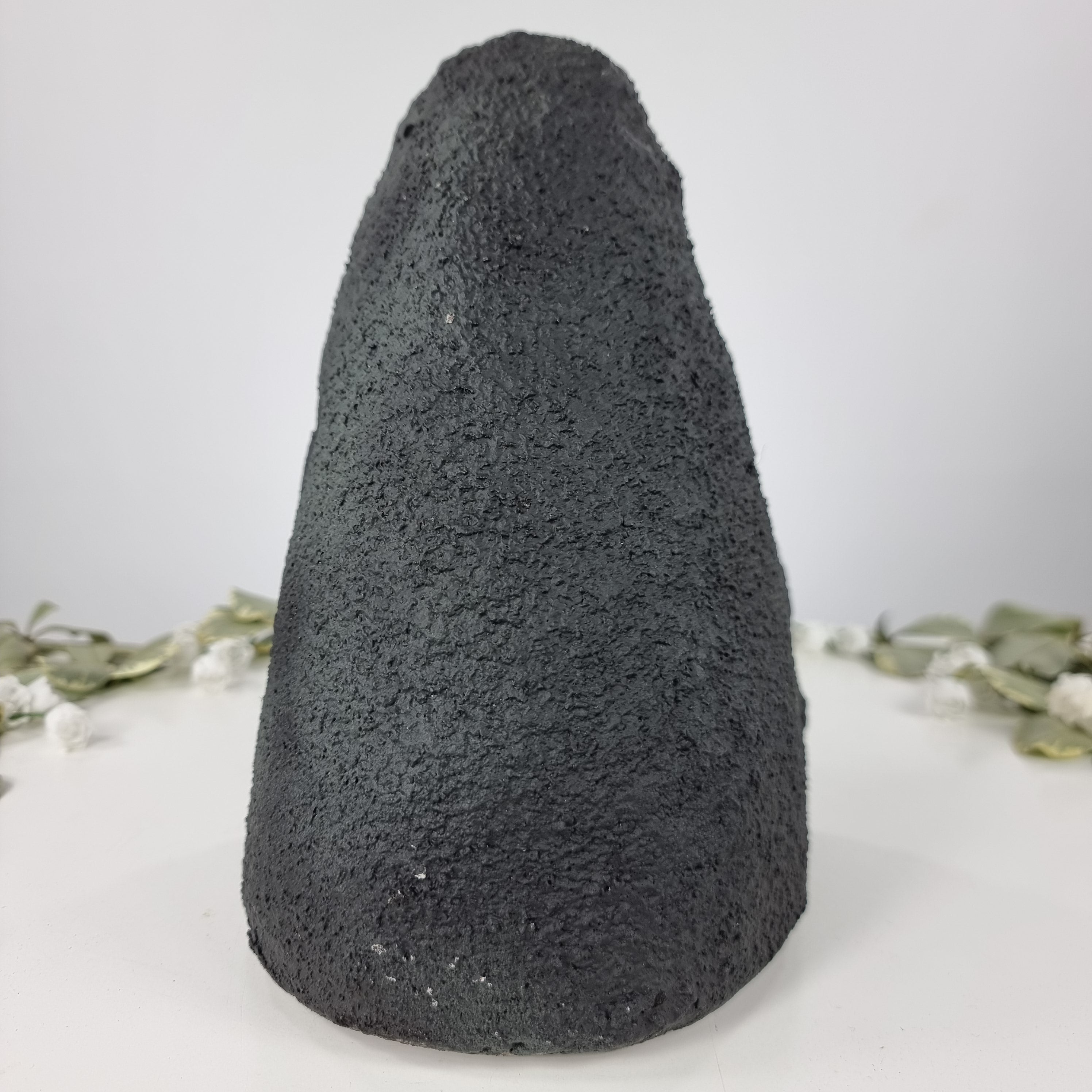 Capela em Ametista Bruta Drusa - Geodo de Ametista 3,85 Kgs, Energia, Beleza e Sofisticação