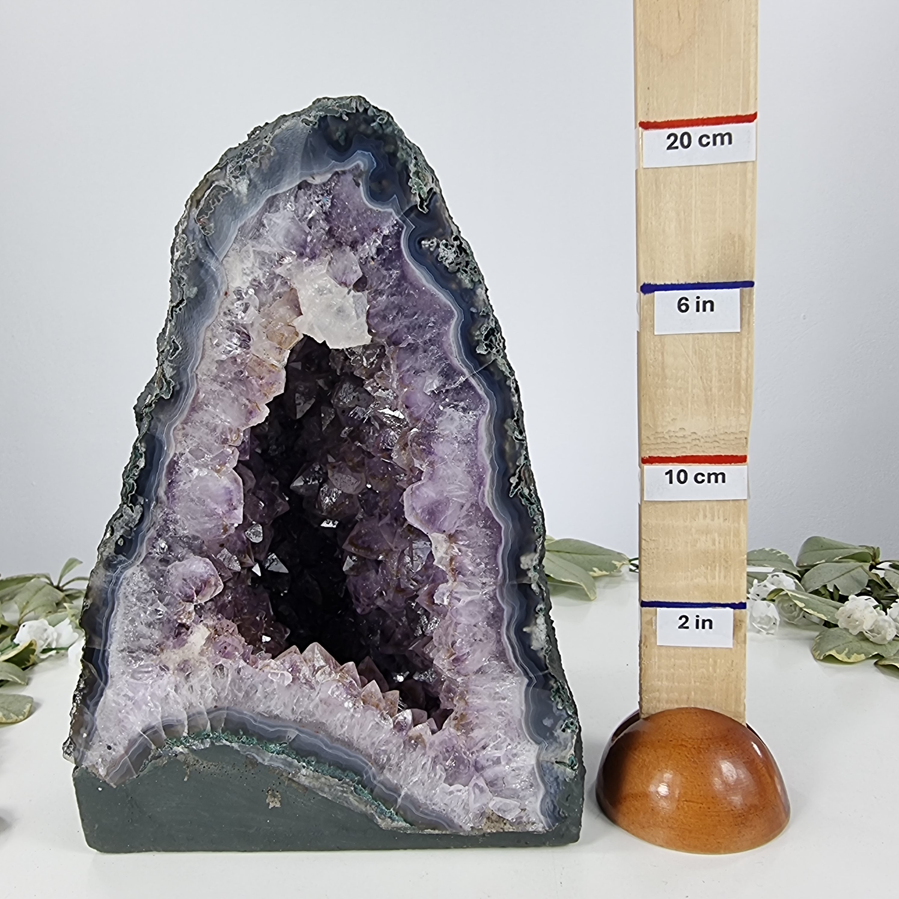 Capela em Ametista Bruta Drusa - Geodo de Ametista 3,85 Kgs, Energia, Beleza e Sofisticação