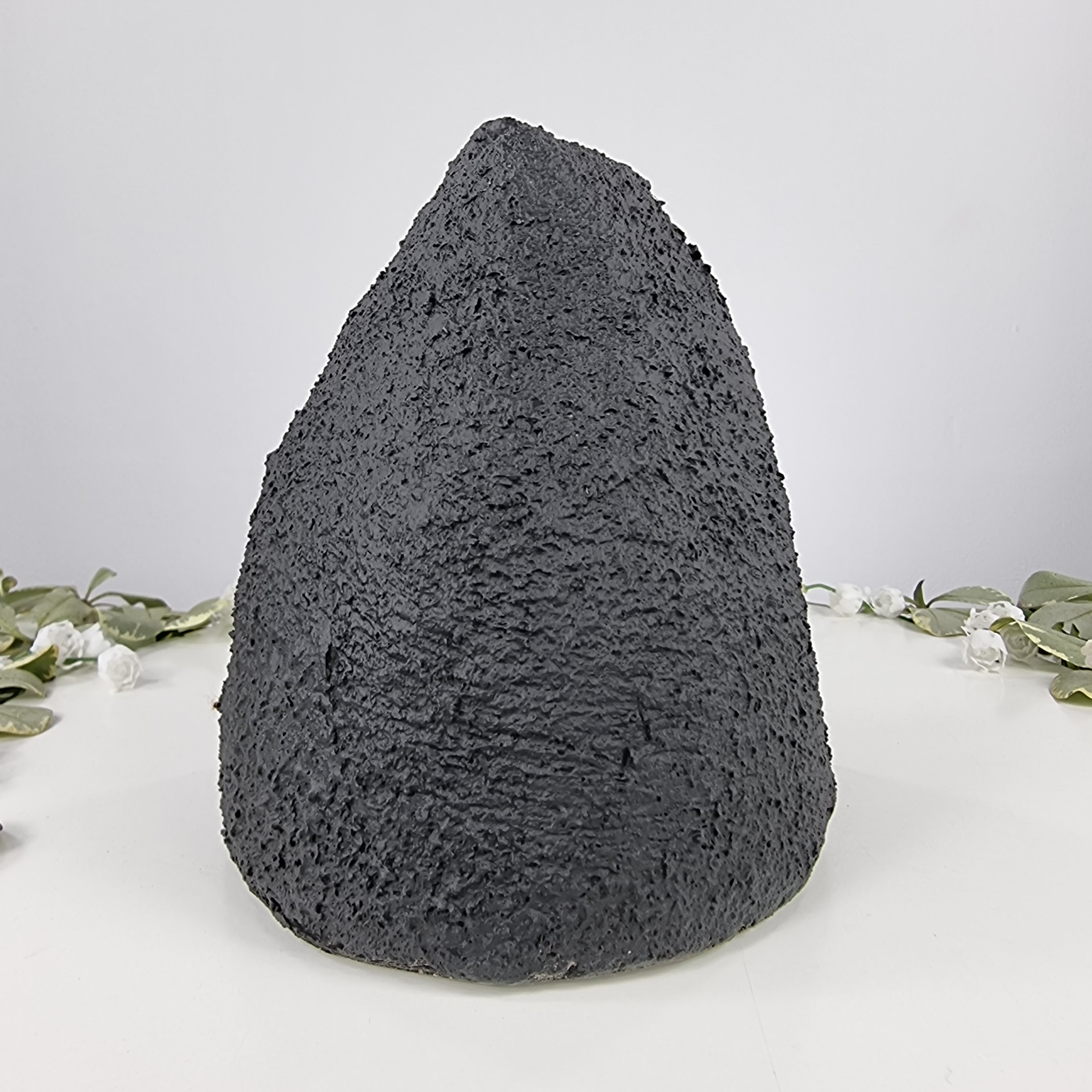 Capela em Ametista Bruta Drusa - Geodo de Ametista 3,35 Kgs, Energia, Beleza e Sofisticação