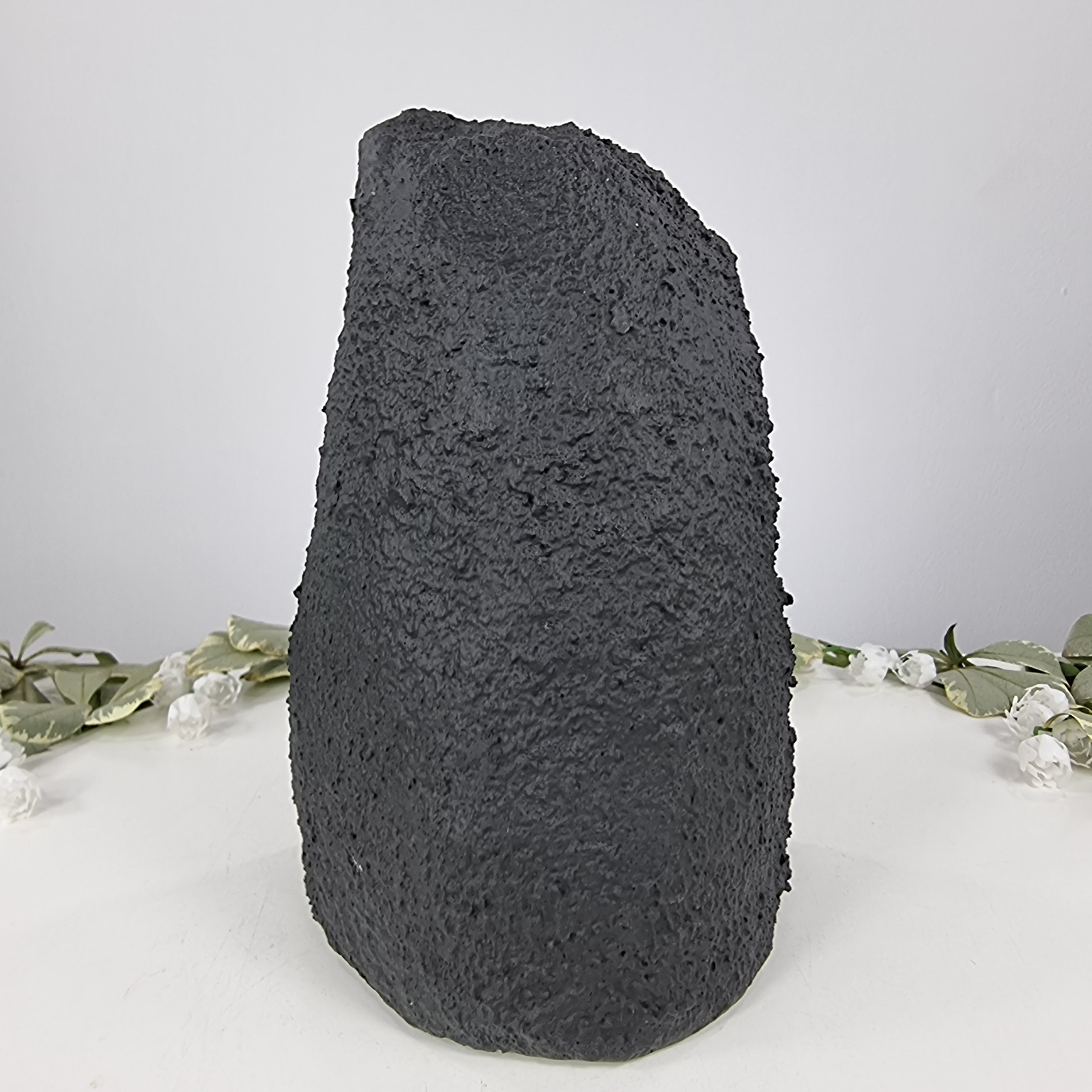 Capela em Ametista Bruta Drusa - Geodo de Ametista 2,65 Kgs, Energia, Beleza e Sofisticação