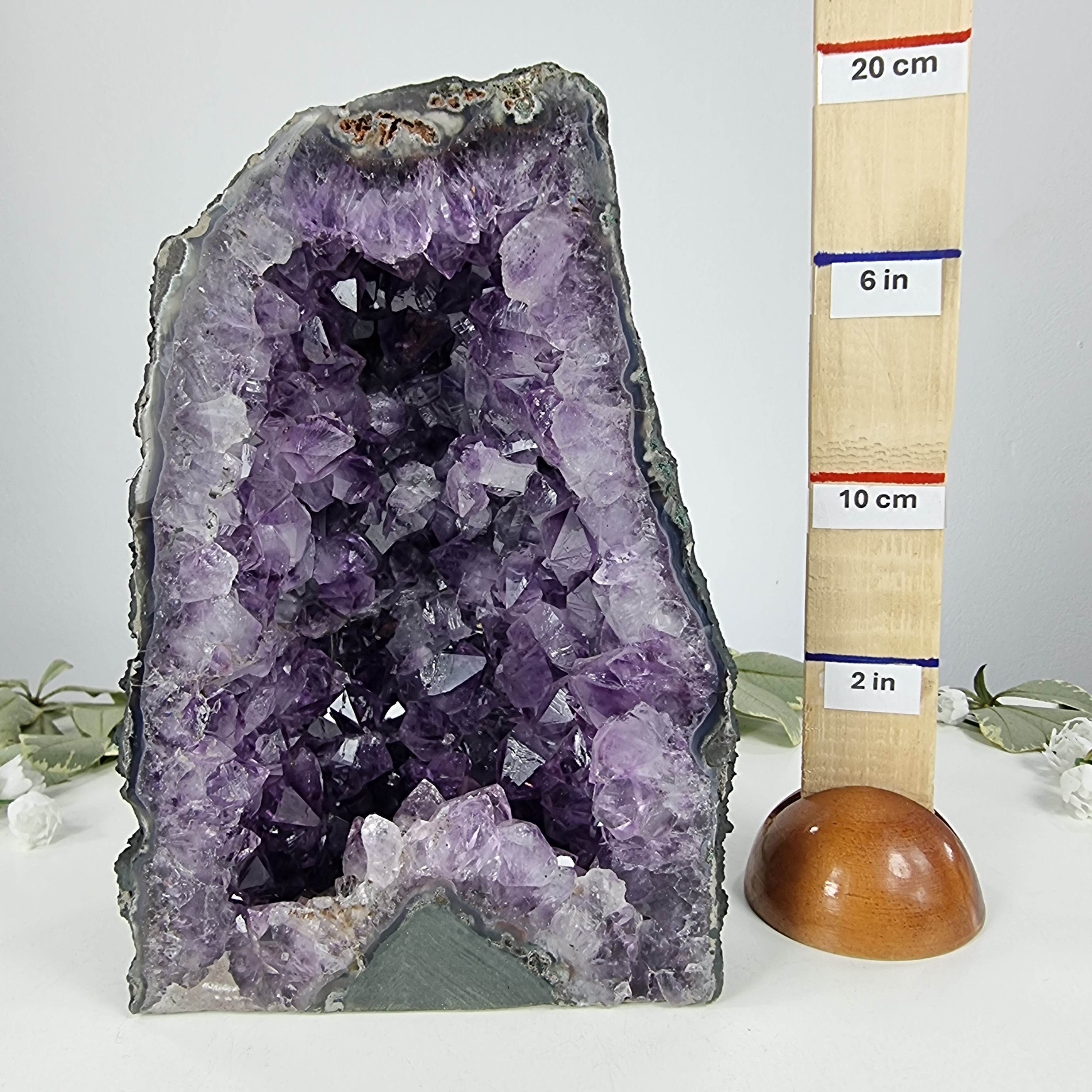 Capela em Ametista Bruta Drusa - Geodo de Ametista 2,65 Kgs, Energia, Beleza e Sofisticação