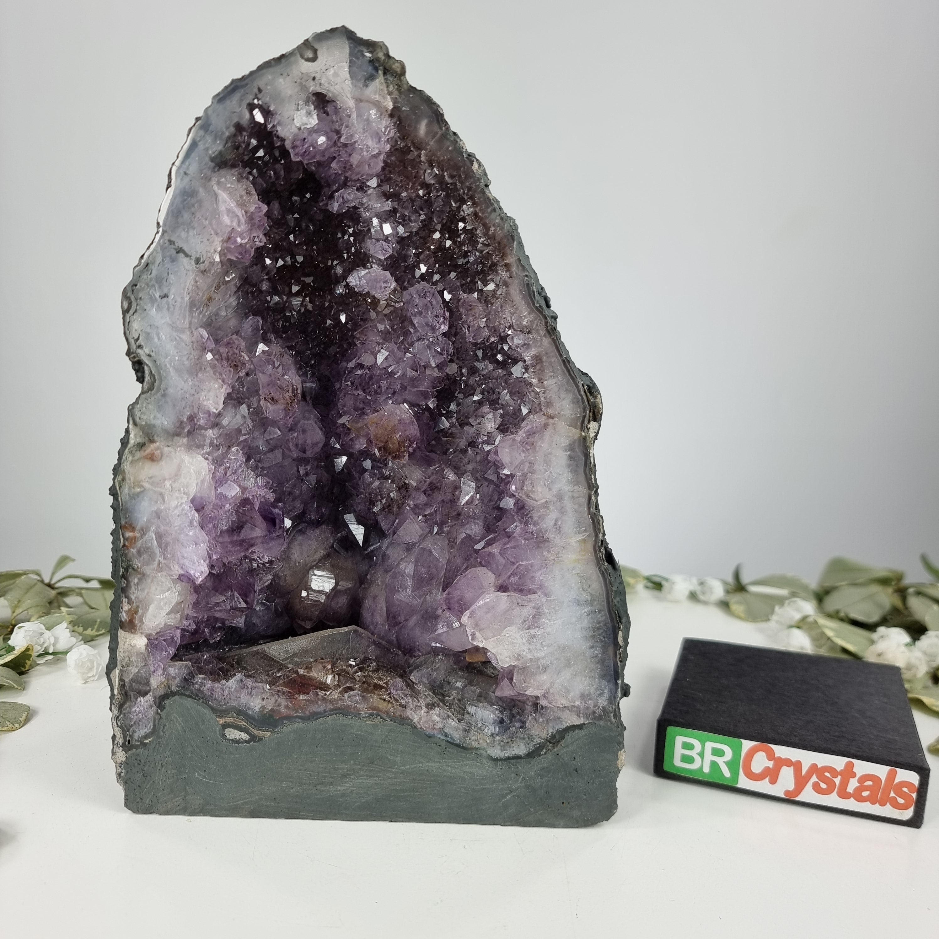 Capela em Ametista Bruta Drusa - Geodo de Ametista 4,95 Kgs, Energia, Beleza e Sofisticação