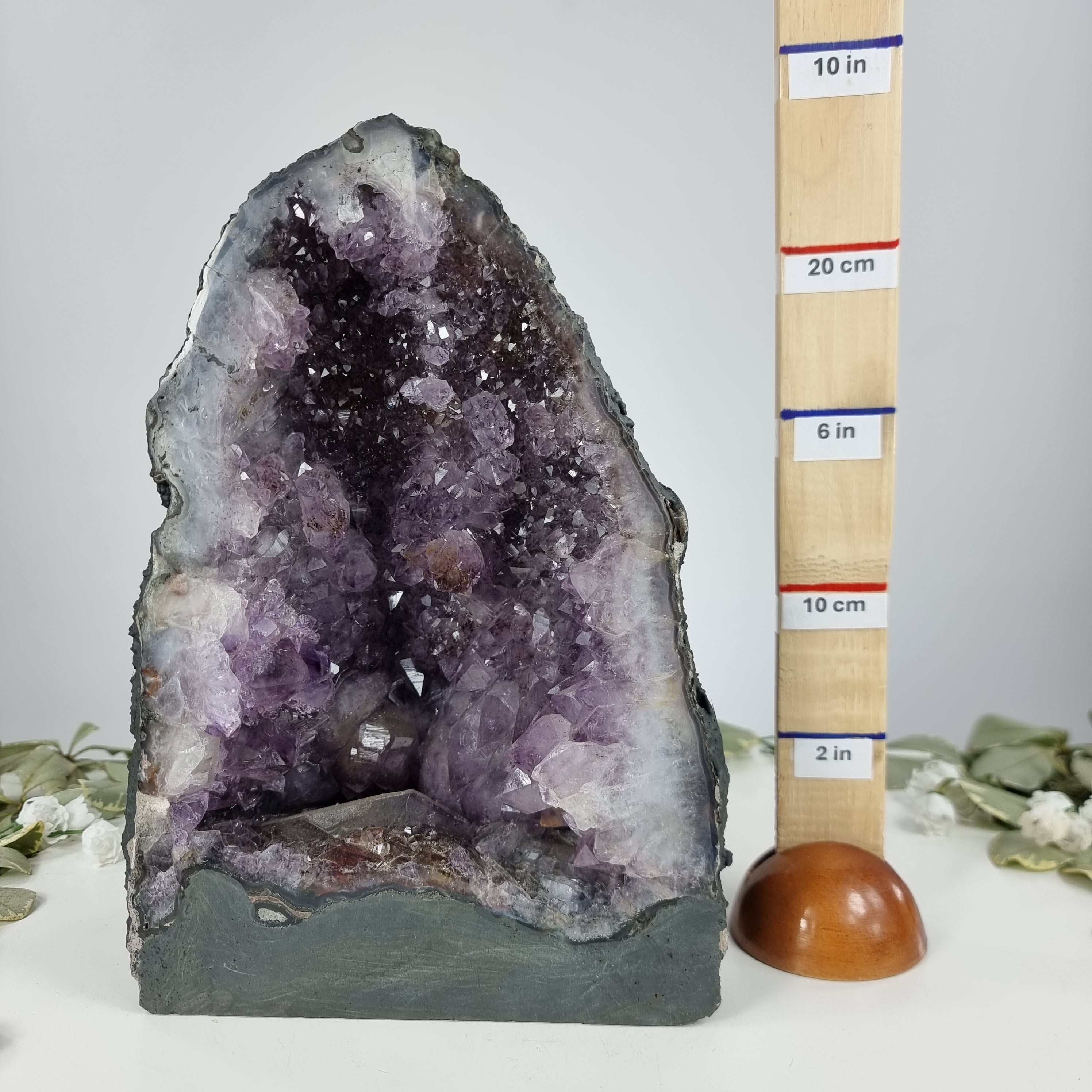 Capela em Ametista Bruta Drusa - Geodo de Ametista 4,95 Kgs, Energia, Beleza e Sofisticação