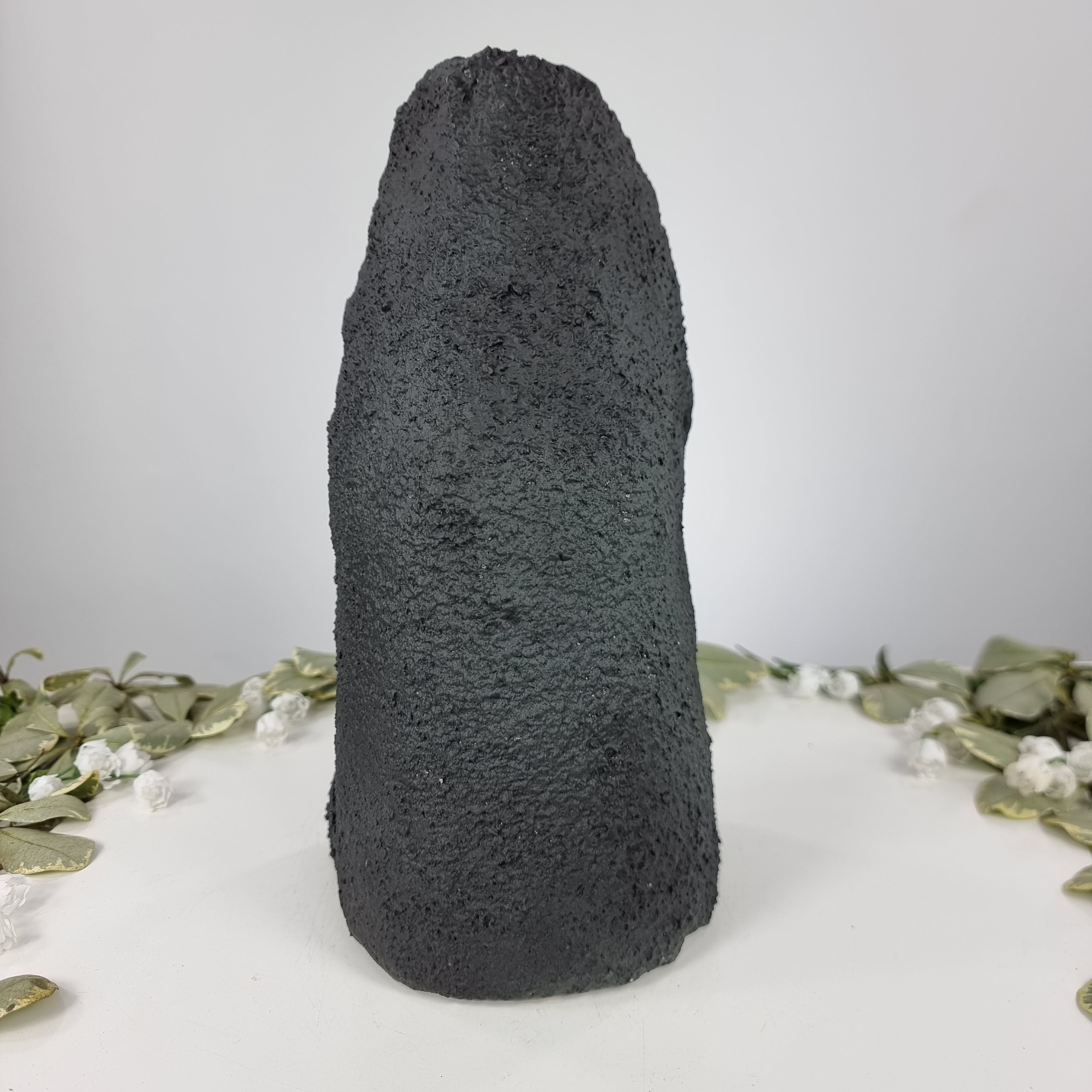 Capela em Ametista Bruta Drusa - Geodo de Ametista 4,10 Kgs, Energia, Beleza e Sofisticação