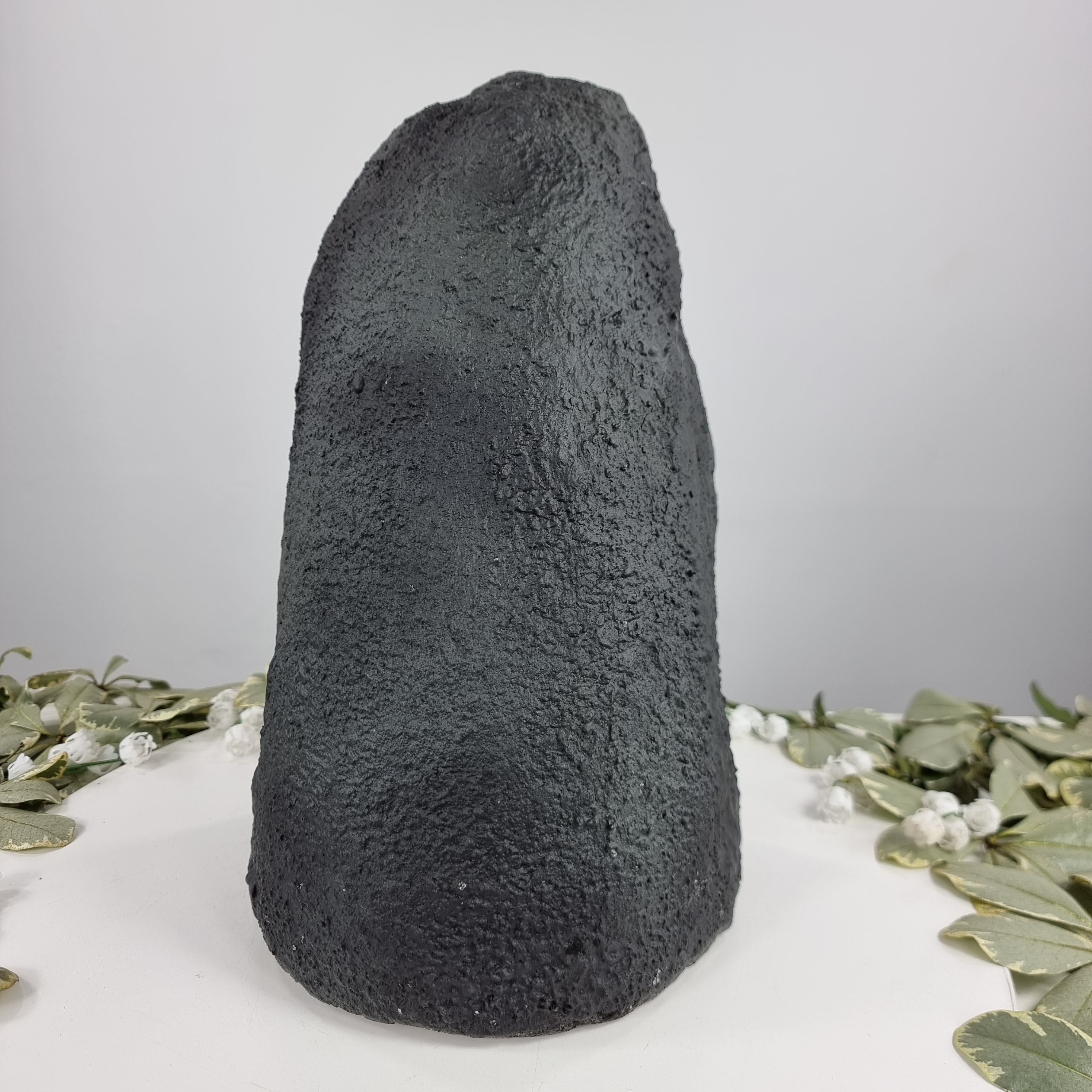 Capela em Ametista Bruta Drusa - Geodo de Ametista 9,40 Kgs, Energia, Beleza e Sofisticação