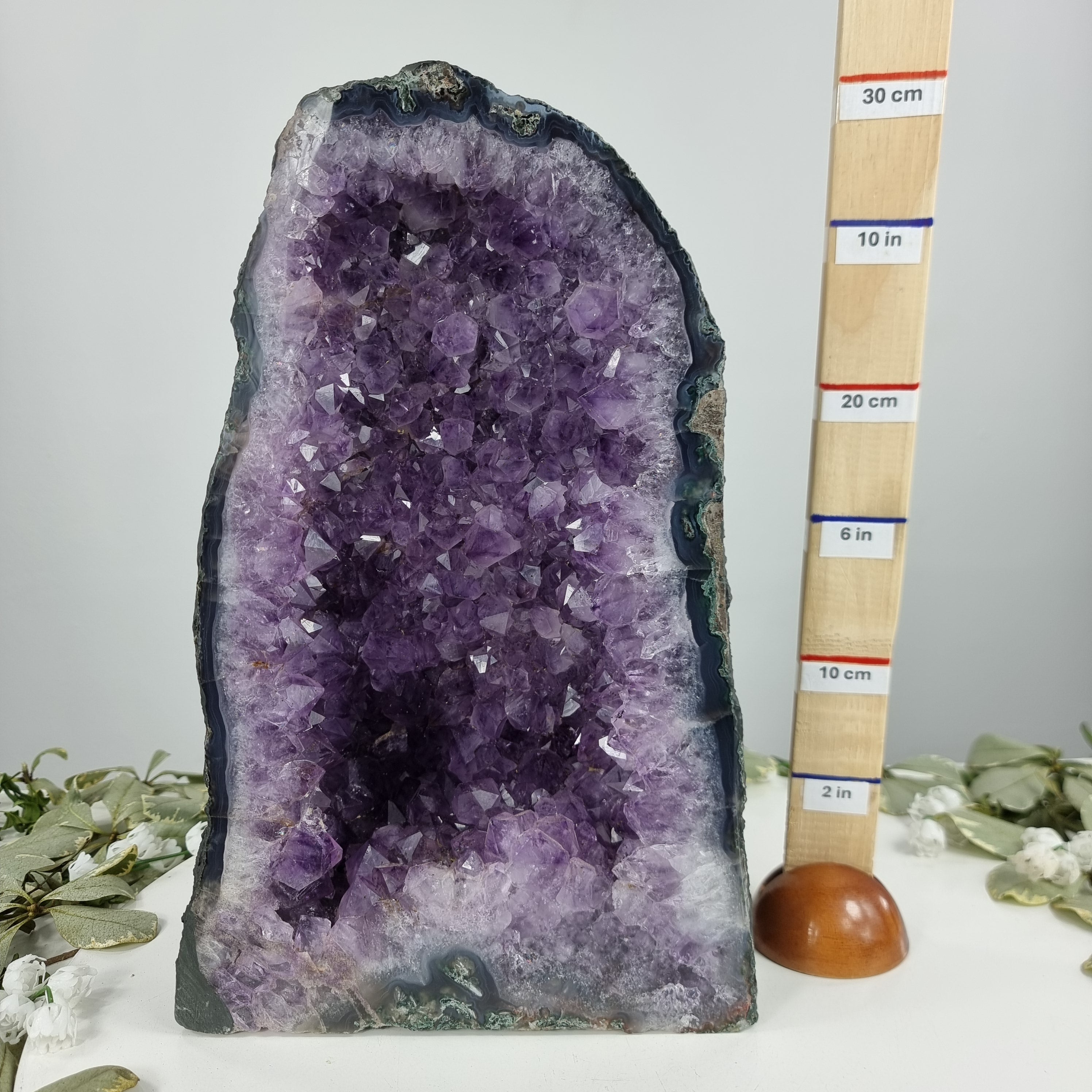 Capela em Ametista Bruta Drusa - Geodo de Ametista 9,40 Kgs, Energia, Beleza e Sofisticação