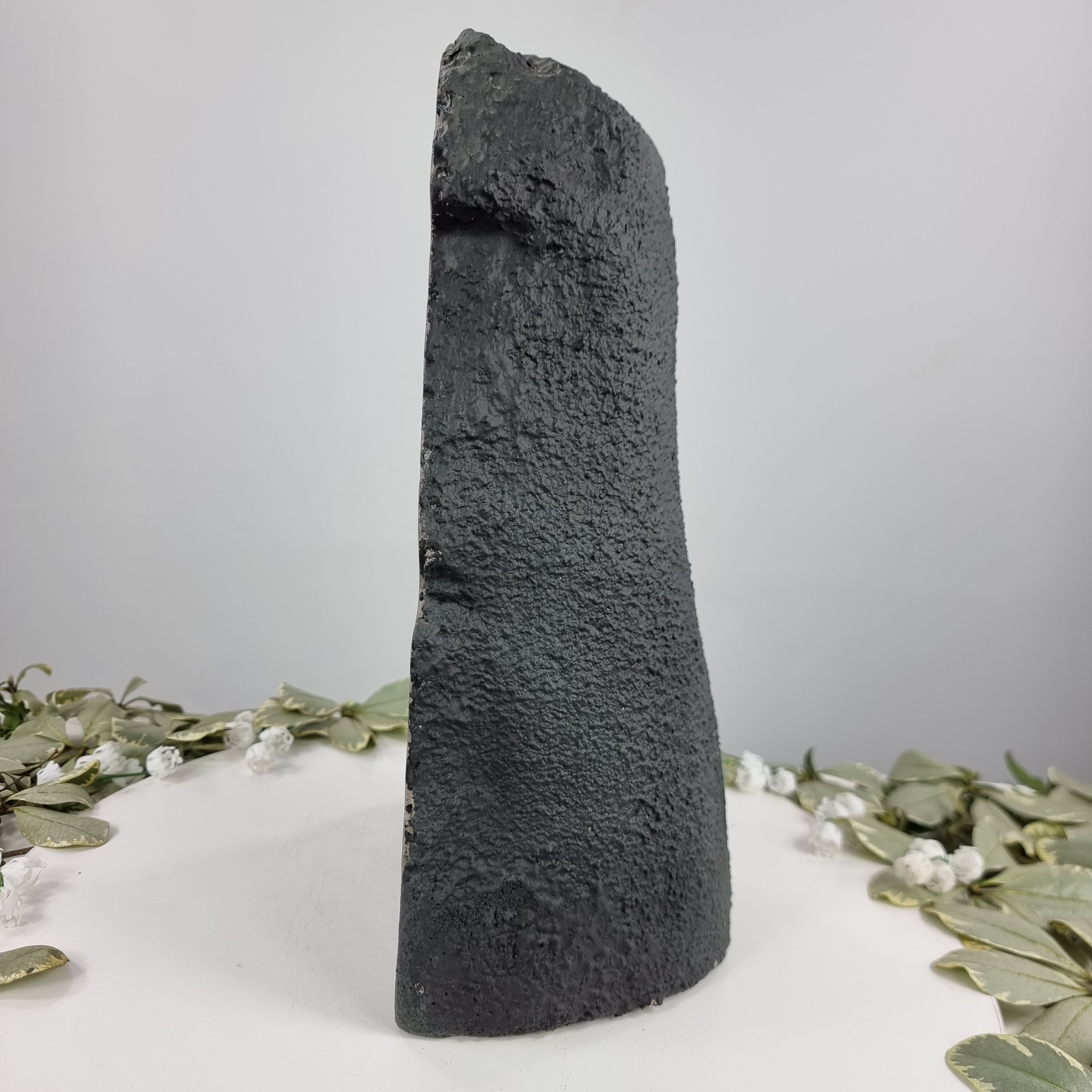 Capela em Ametista Bruta Drusa - Geodo de Ametista 7,00 Kgs, Energia, Beleza e Sofisticação