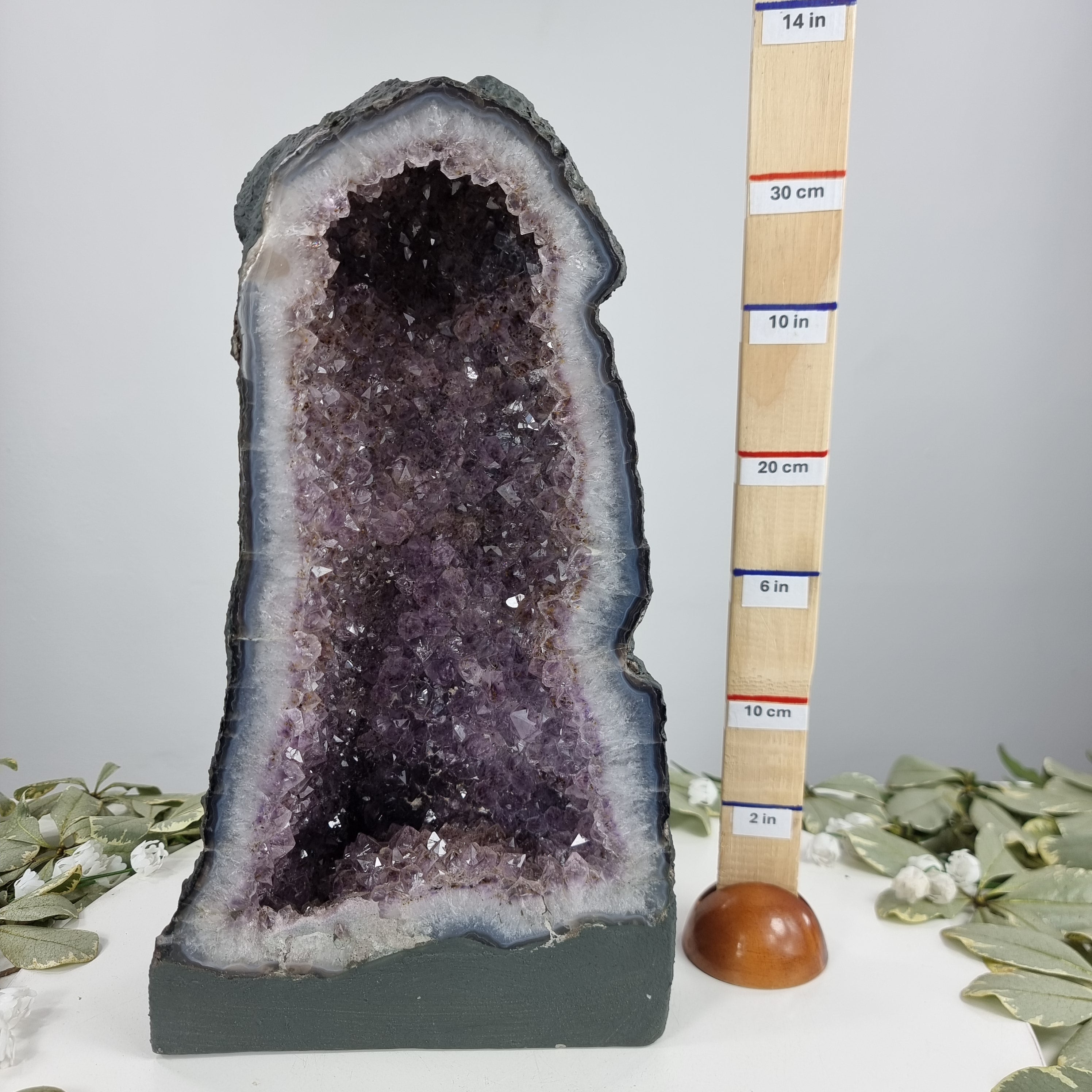 Capela em Ametista Bruta Drusa - Geodo de Ametista 7,00 Kgs, Energia, Beleza e Sofisticação