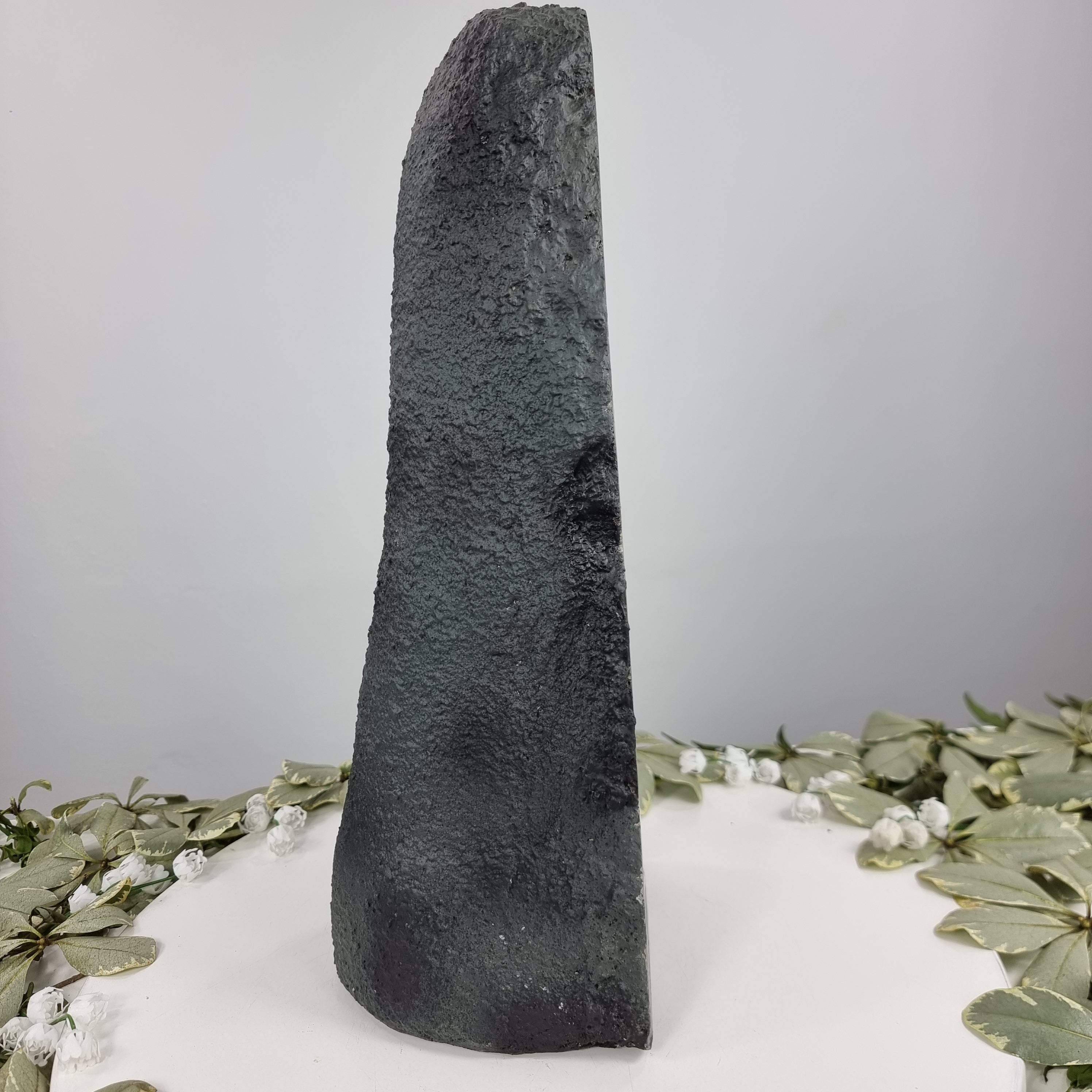 Capela em Ametista Bruta Drusa - Geodo de Ametista 7,50 Kgs, Energia, Beleza e Sofisticação