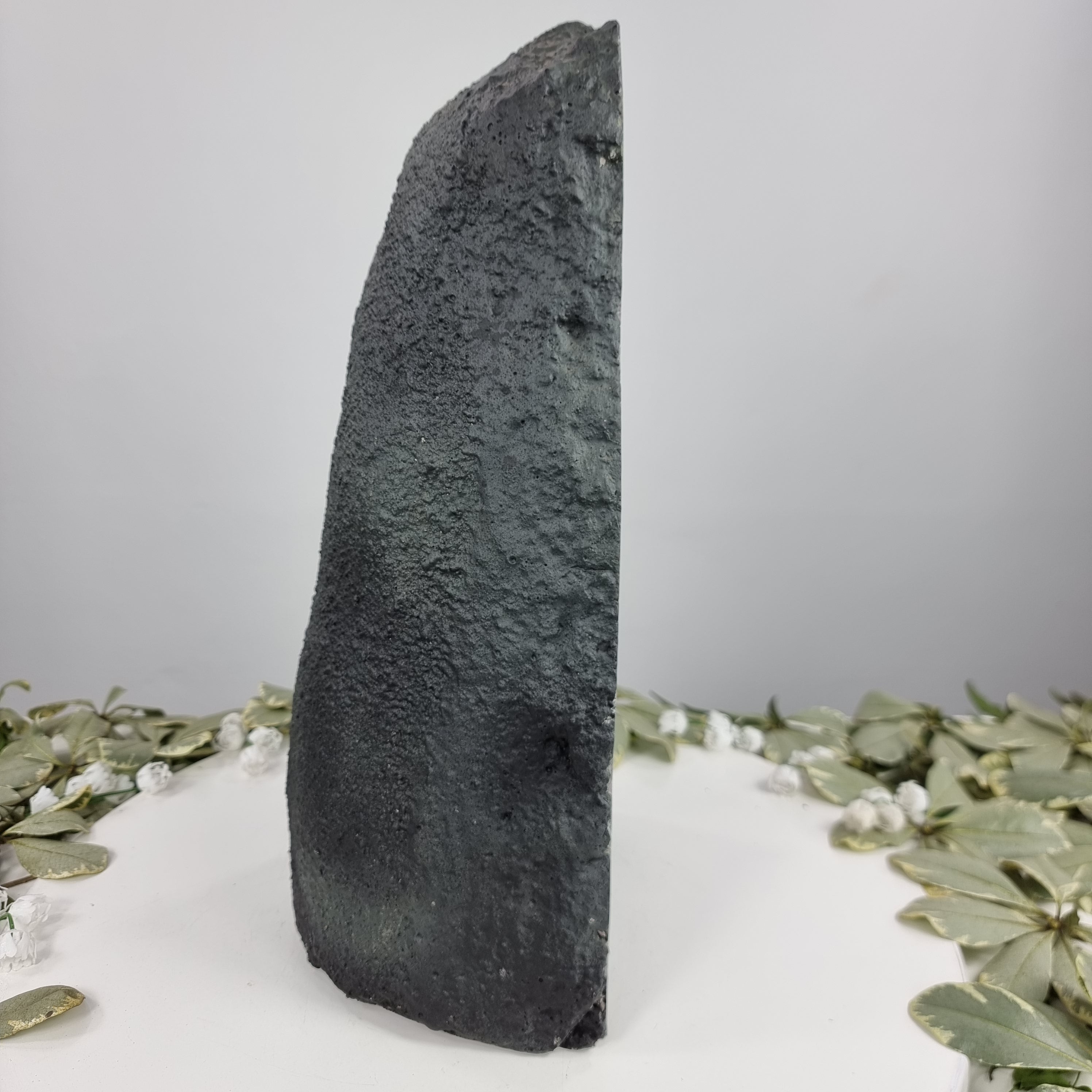 Capela em Ametista Bruta Drusa - Geodo de Ametista 8,00 Kgs, Energia, Beleza e Sofisticação