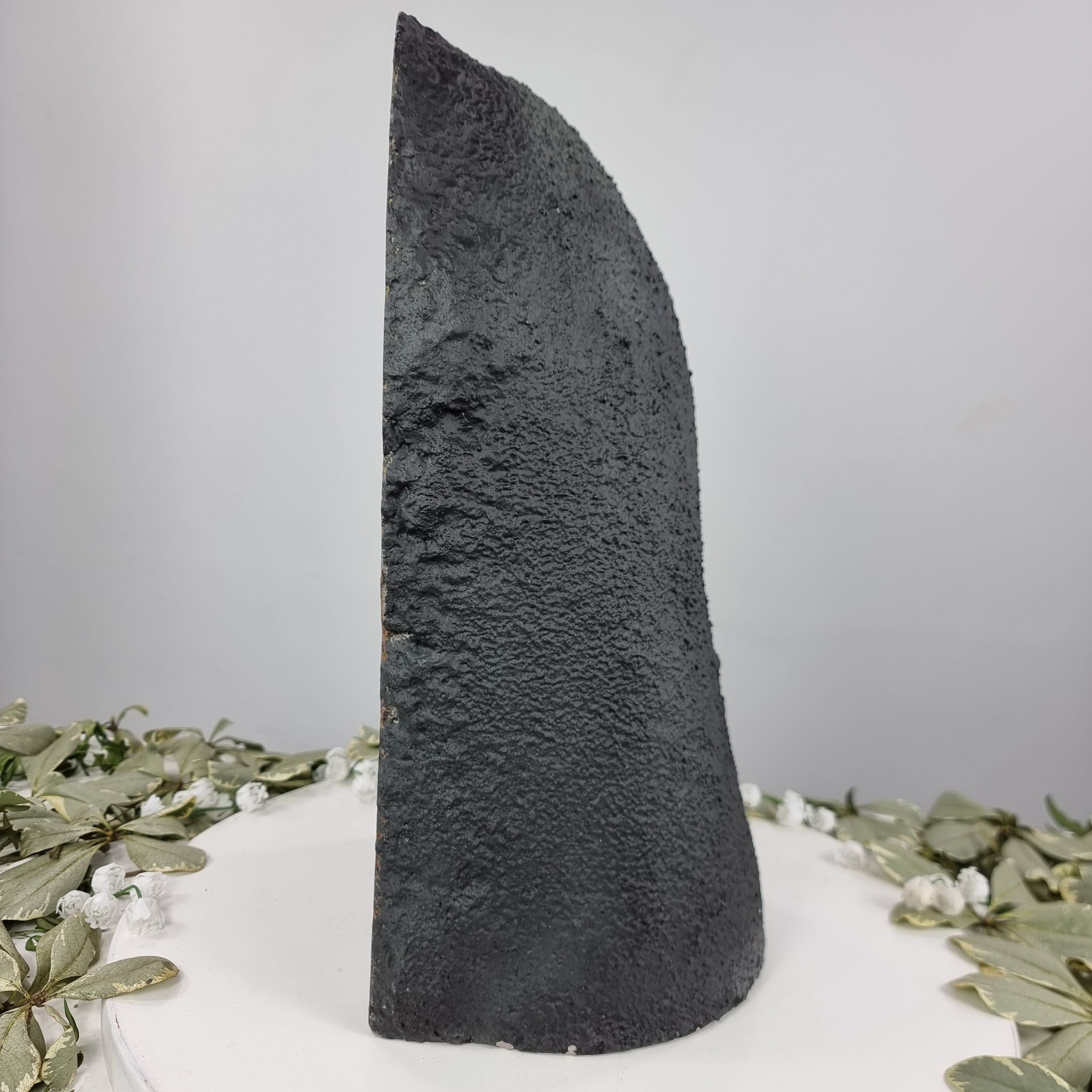 Capela em Ametista Bruta Drusa - Geodo de Ametista 10,70 Kgs, Energia, Beleza e Sofisticação