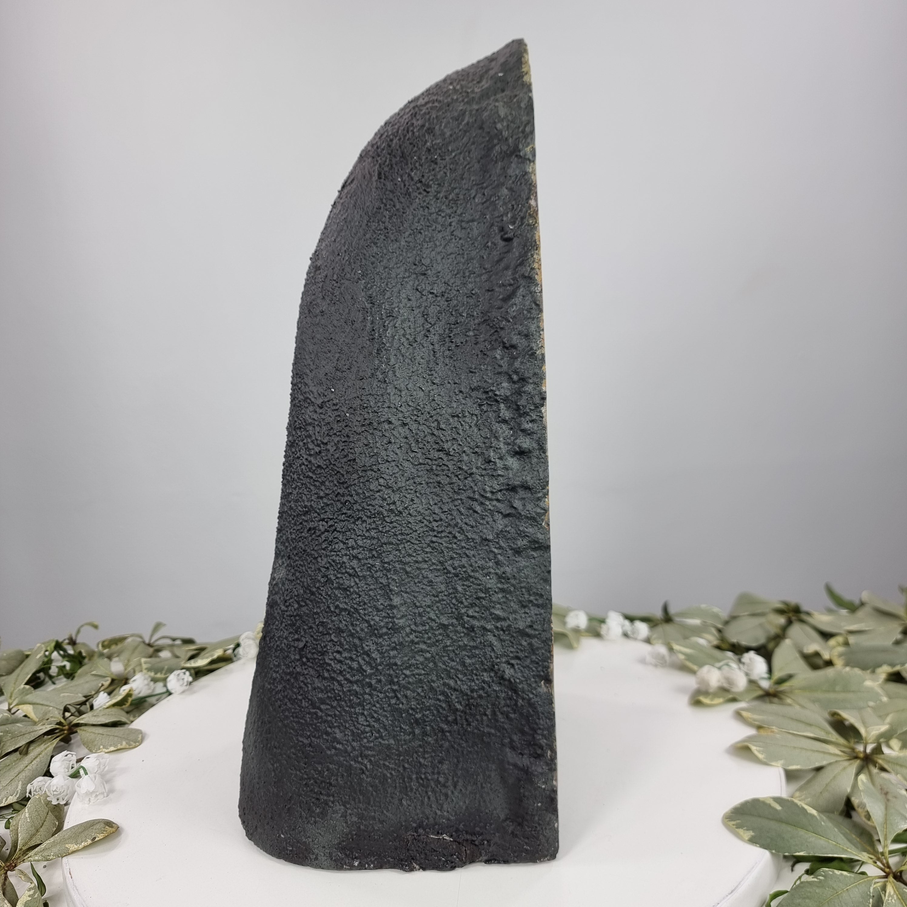 Capela em Ametista Bruta Drusa - Geodo de Ametista 10,70 Kgs, Energia, Beleza e Sofisticação