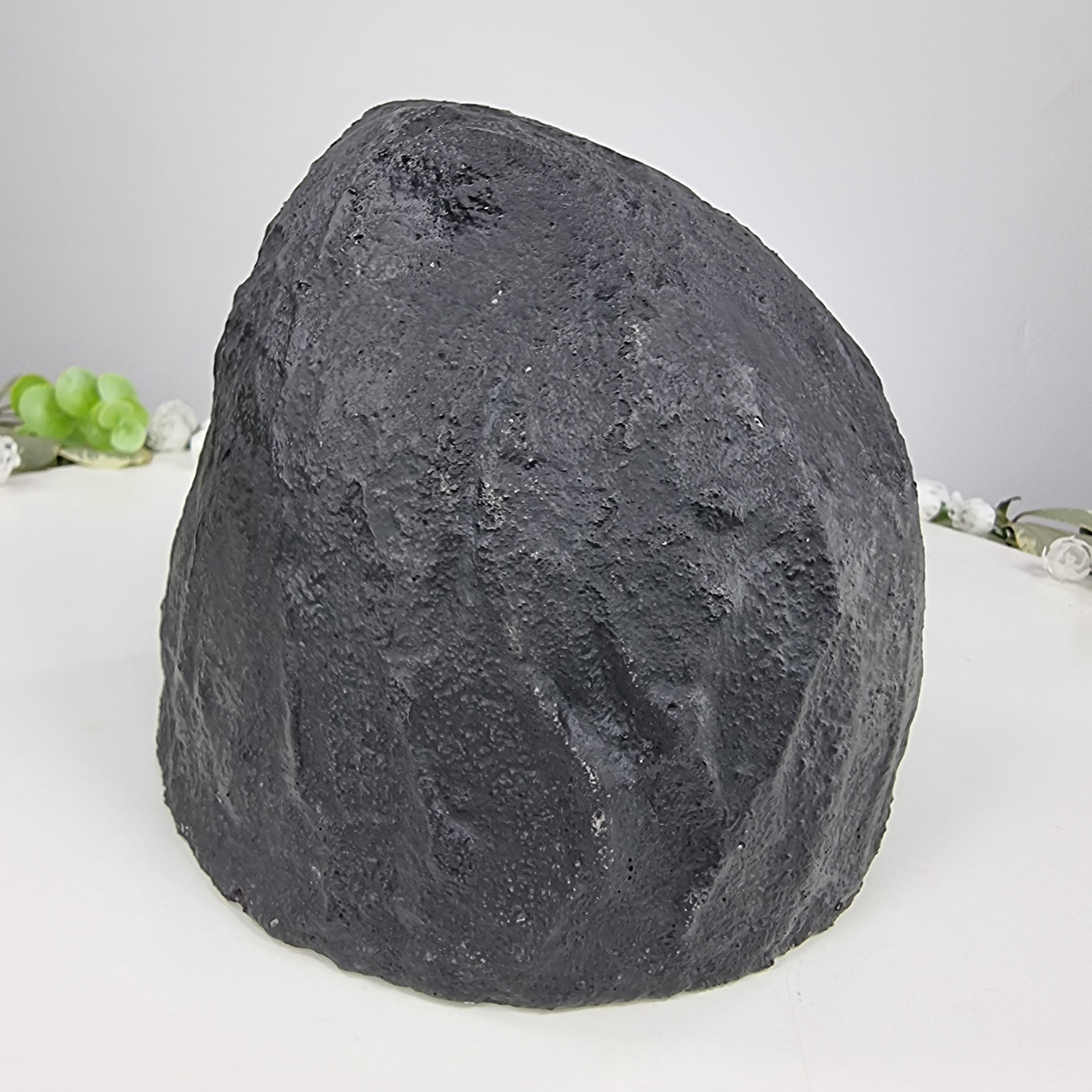 Capela em Ametista Bruta Drusa - Geodo de Ametista 1,80 Kgs, Energia, Beleza e Sofisticação